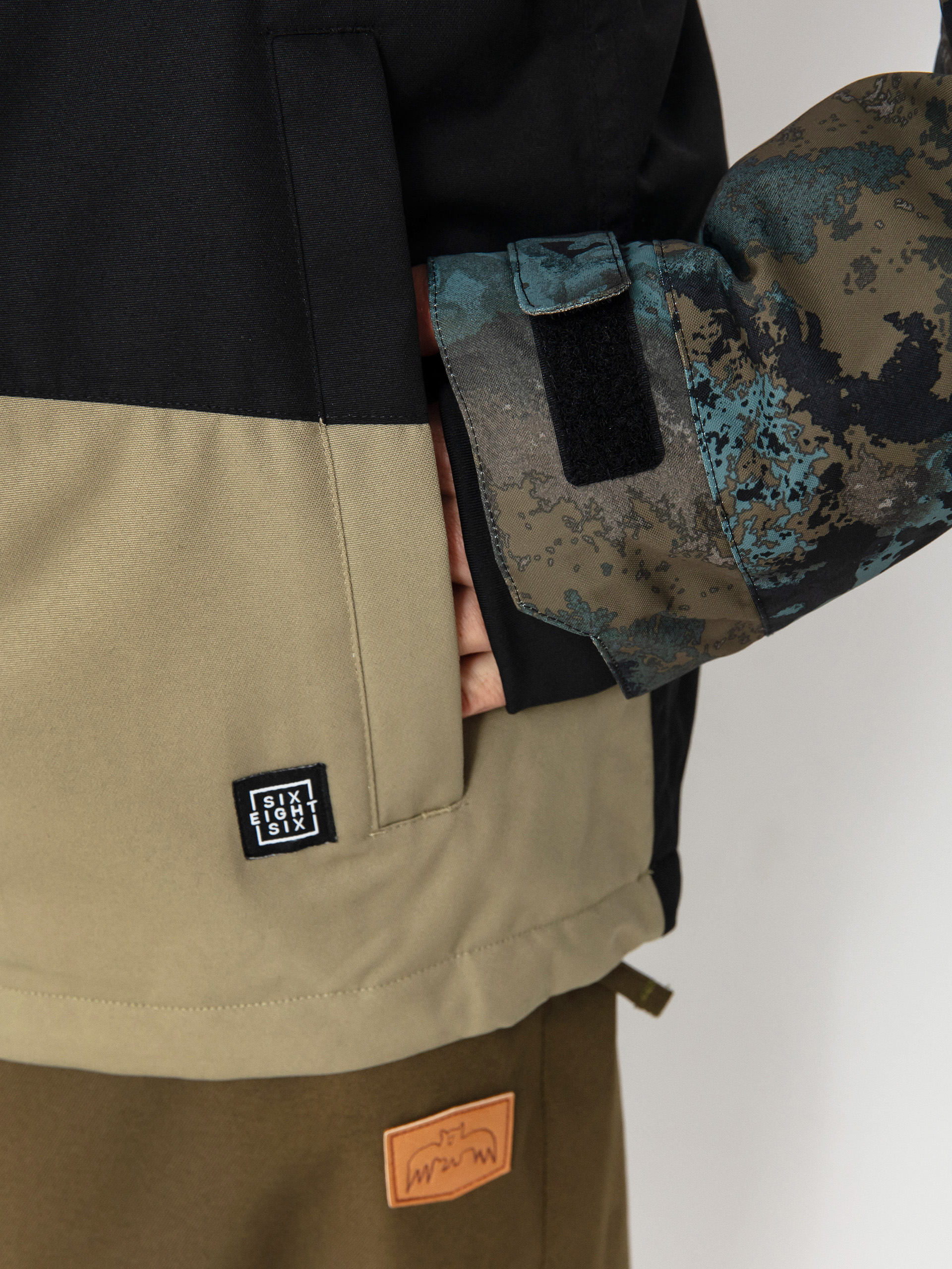 Pánska Snowboardová bunda 686 Geo Insulated (cypress green hemisphere colorblock)