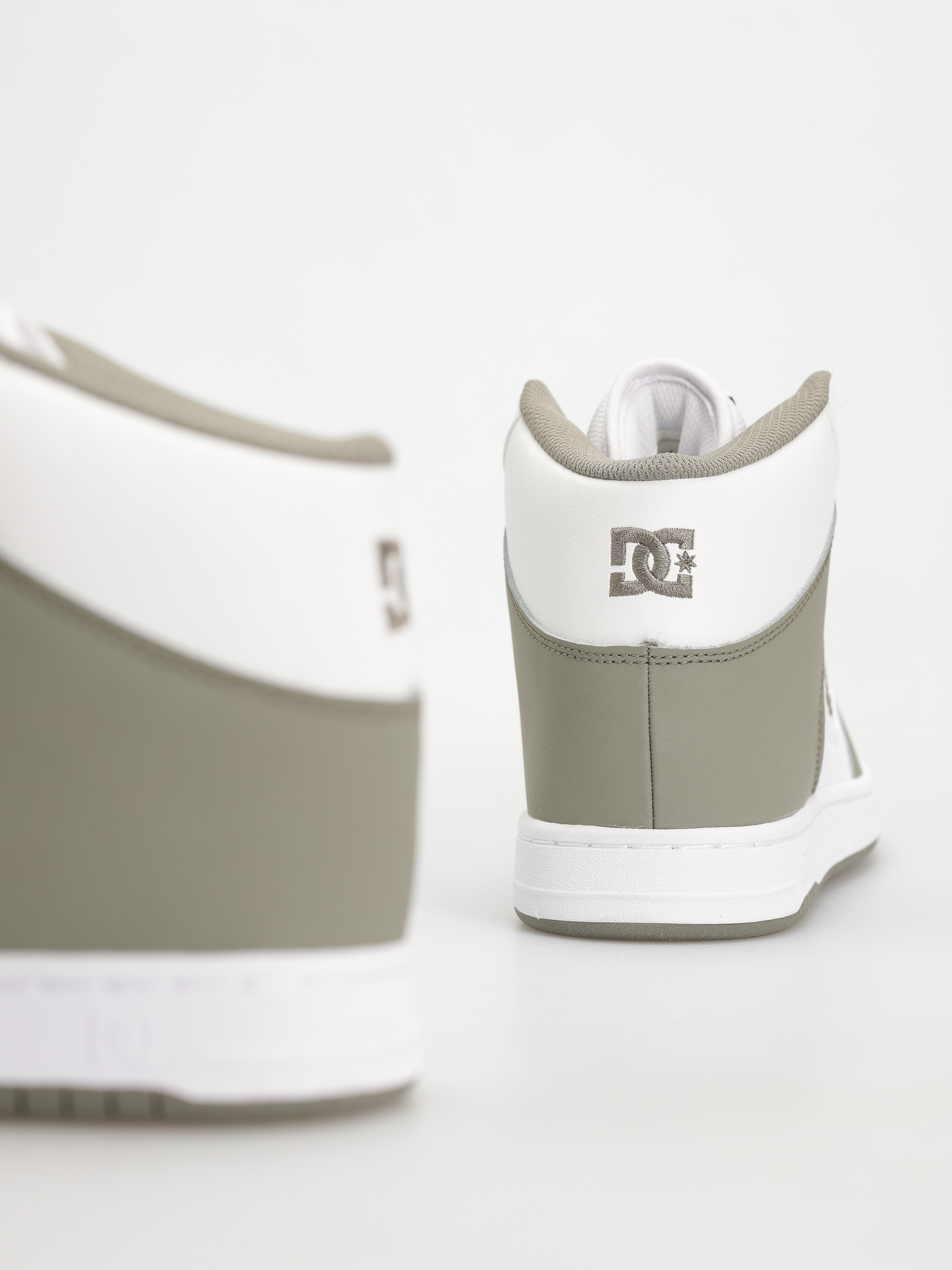 Topánky DC Manteca 4 Hi (white/olive)