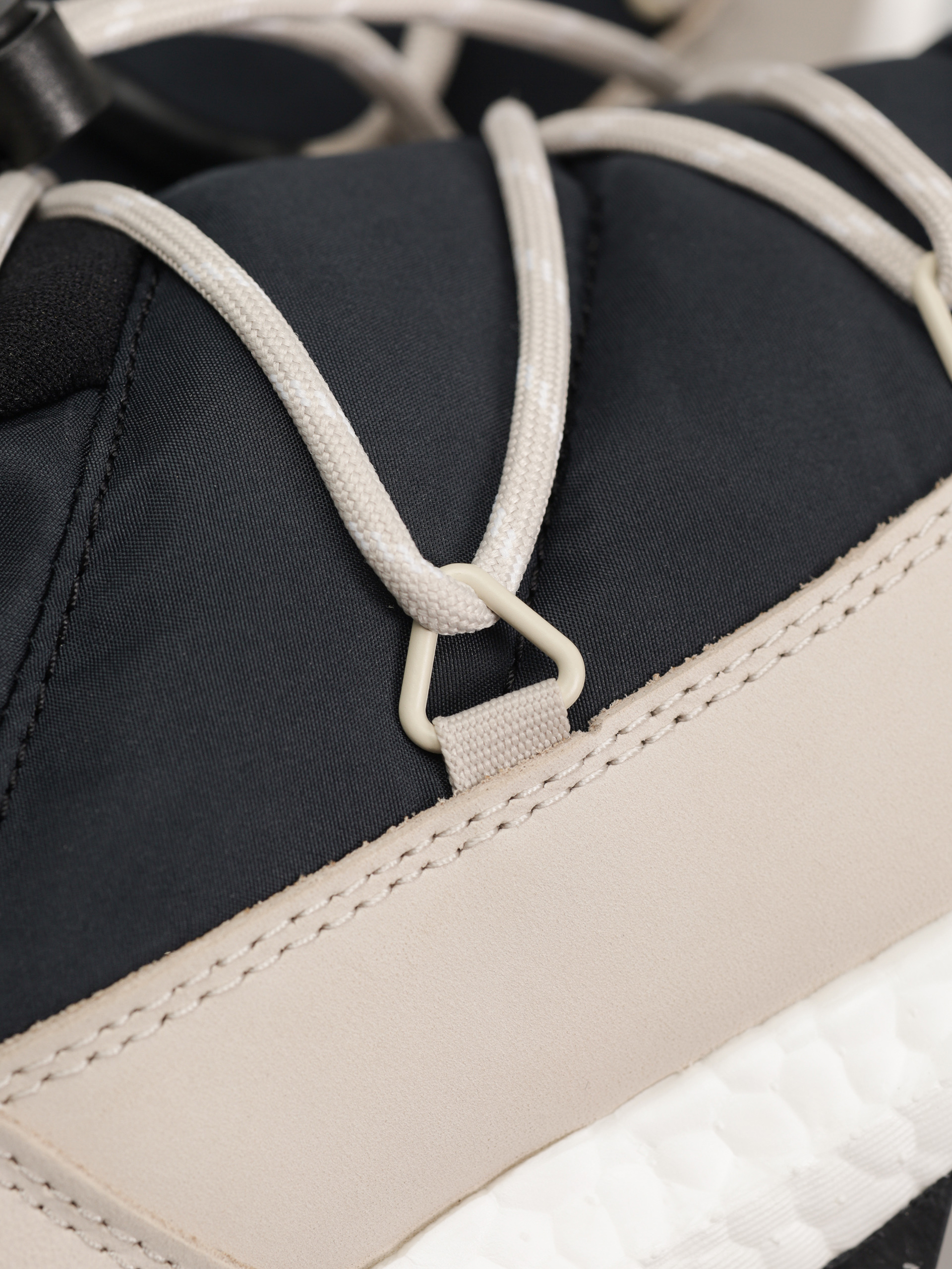 Topánky adidas Originals Moonboost High (cblack/cblack/cbrown)