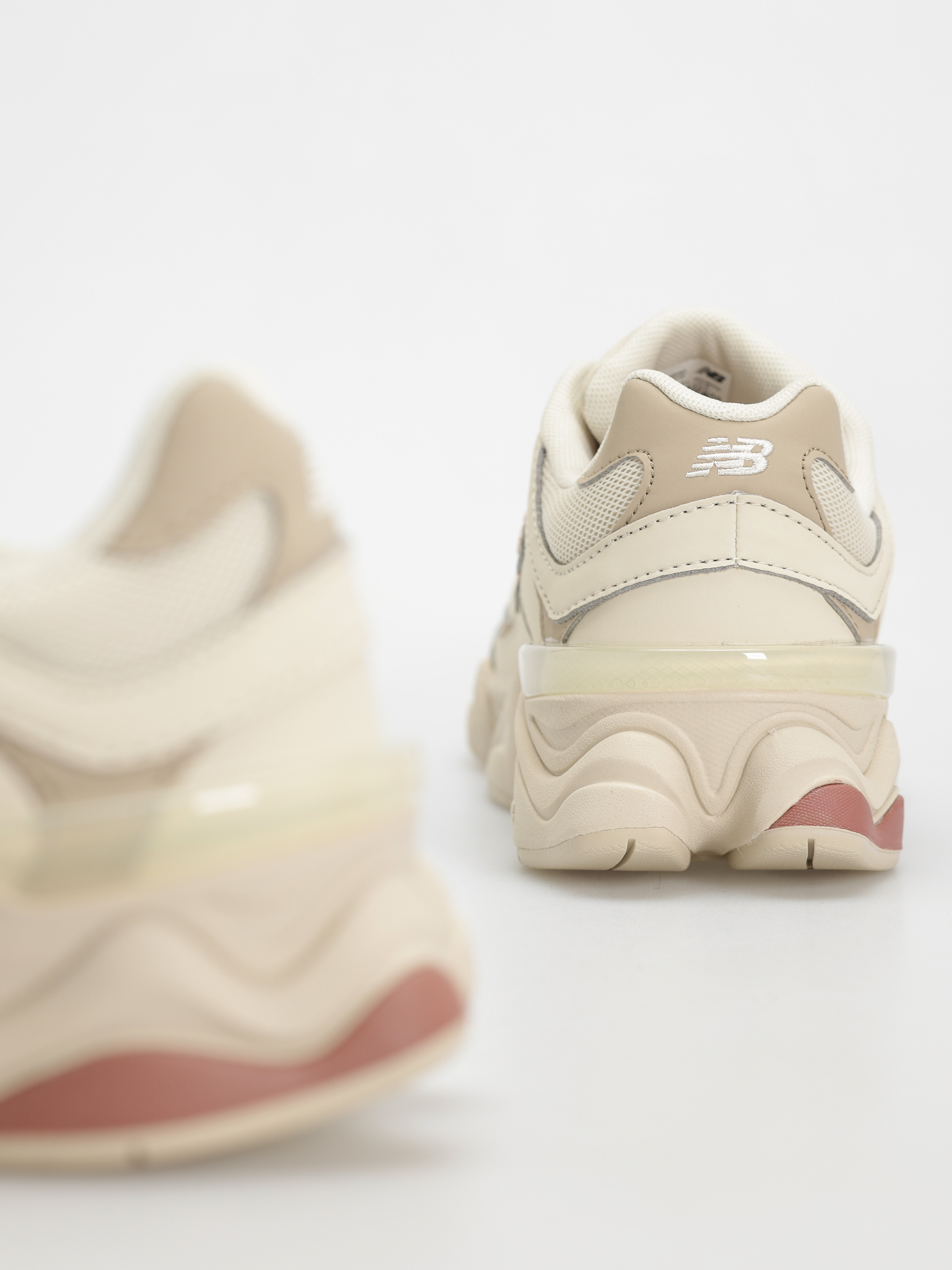 Topánky New Balance 9060 JR (bone)