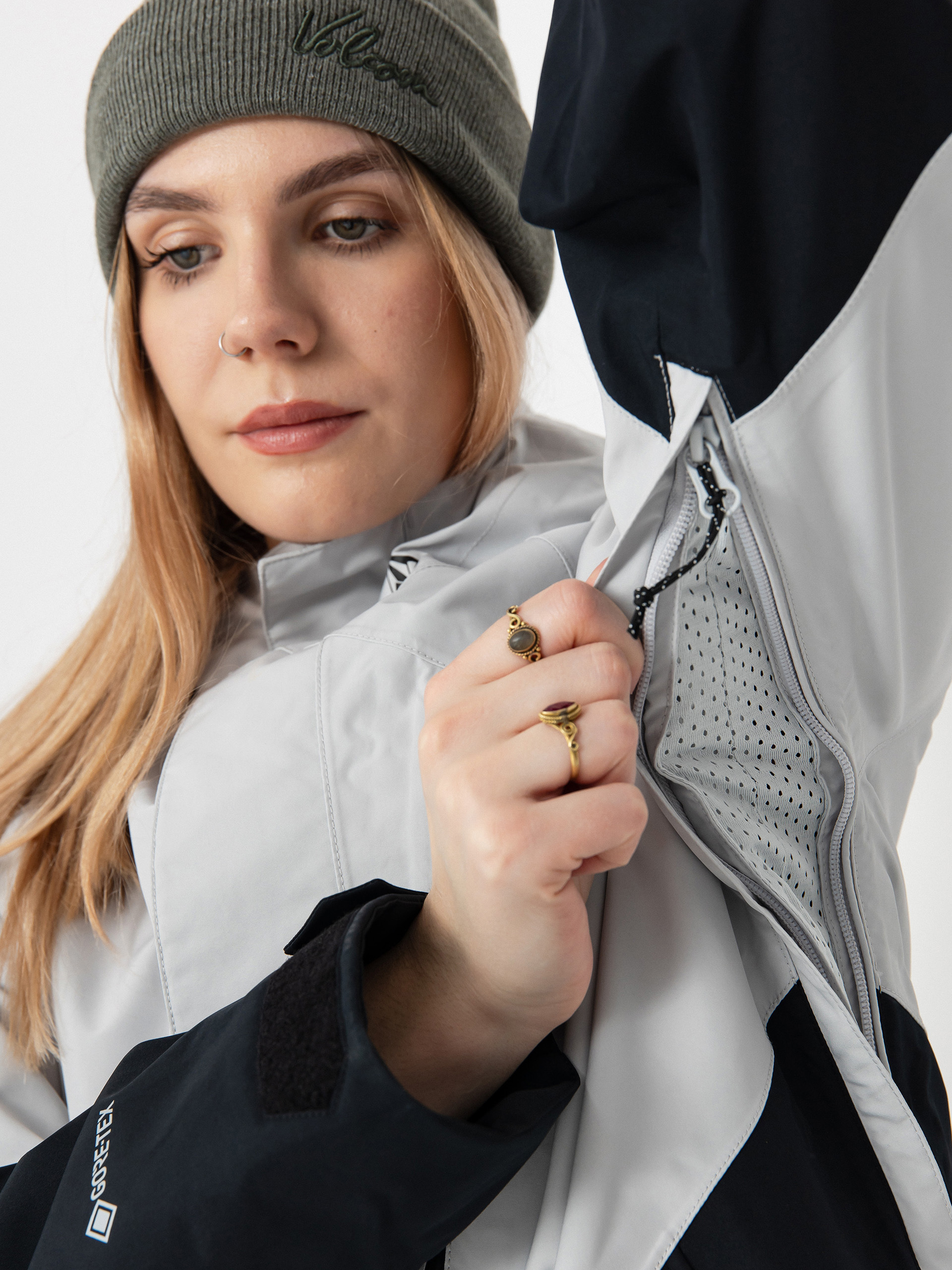 Dámska Snowboardová bunda Volcom V.Co Aris Ins Gore (cloud grey)