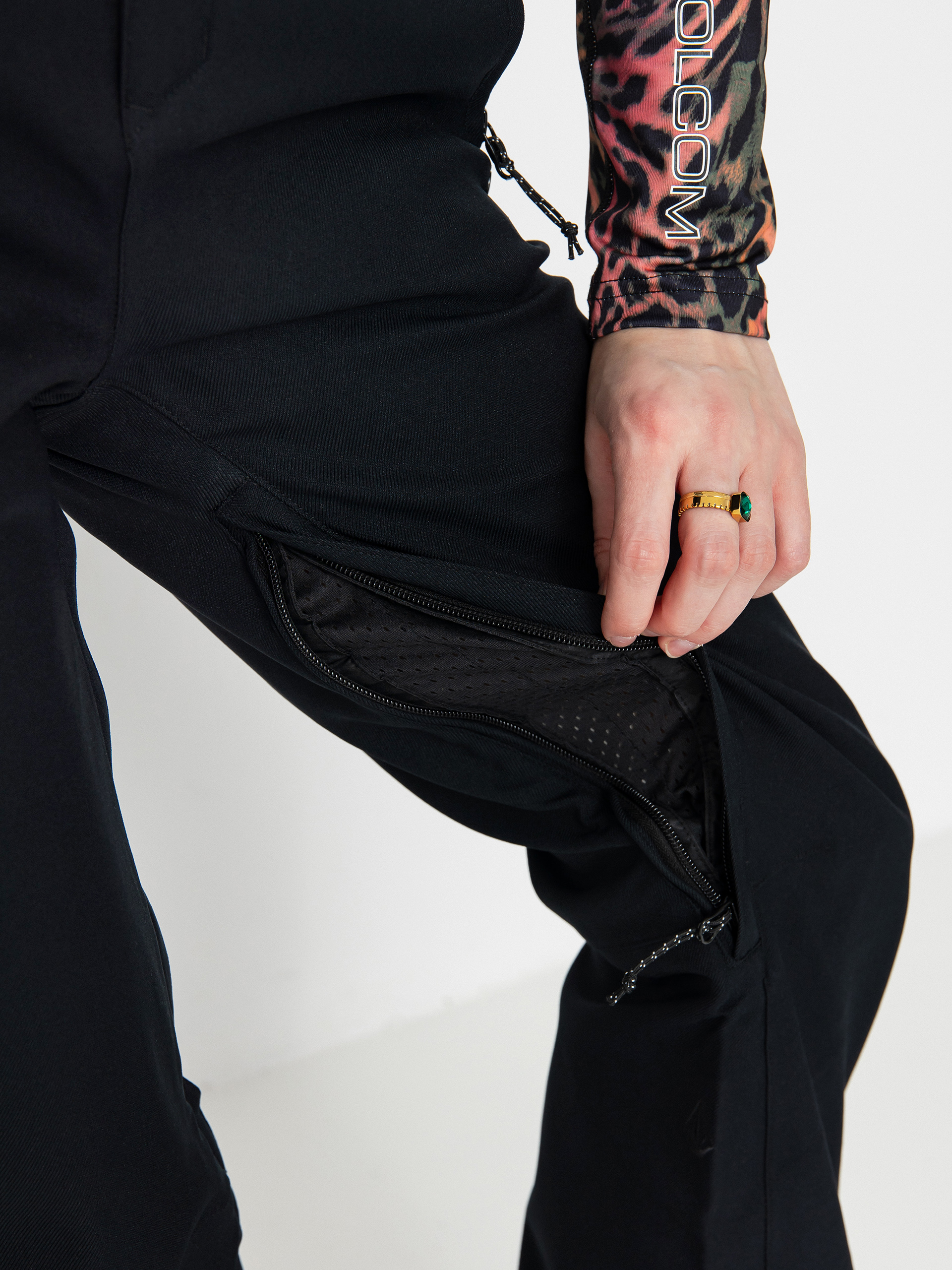 Dámske Snowboardové nohavice Volcom Genus Stretch (black)