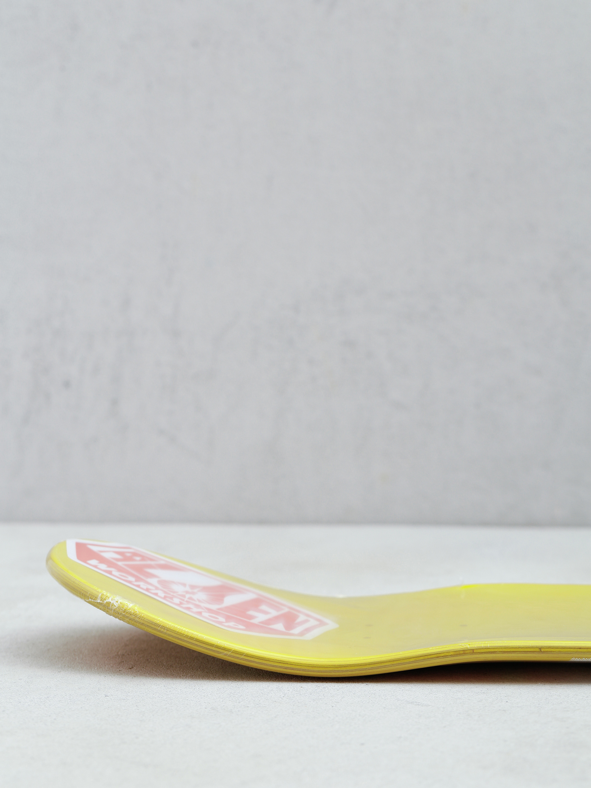 Doska Alienworkshop EXP Sammy Montano (yellow)