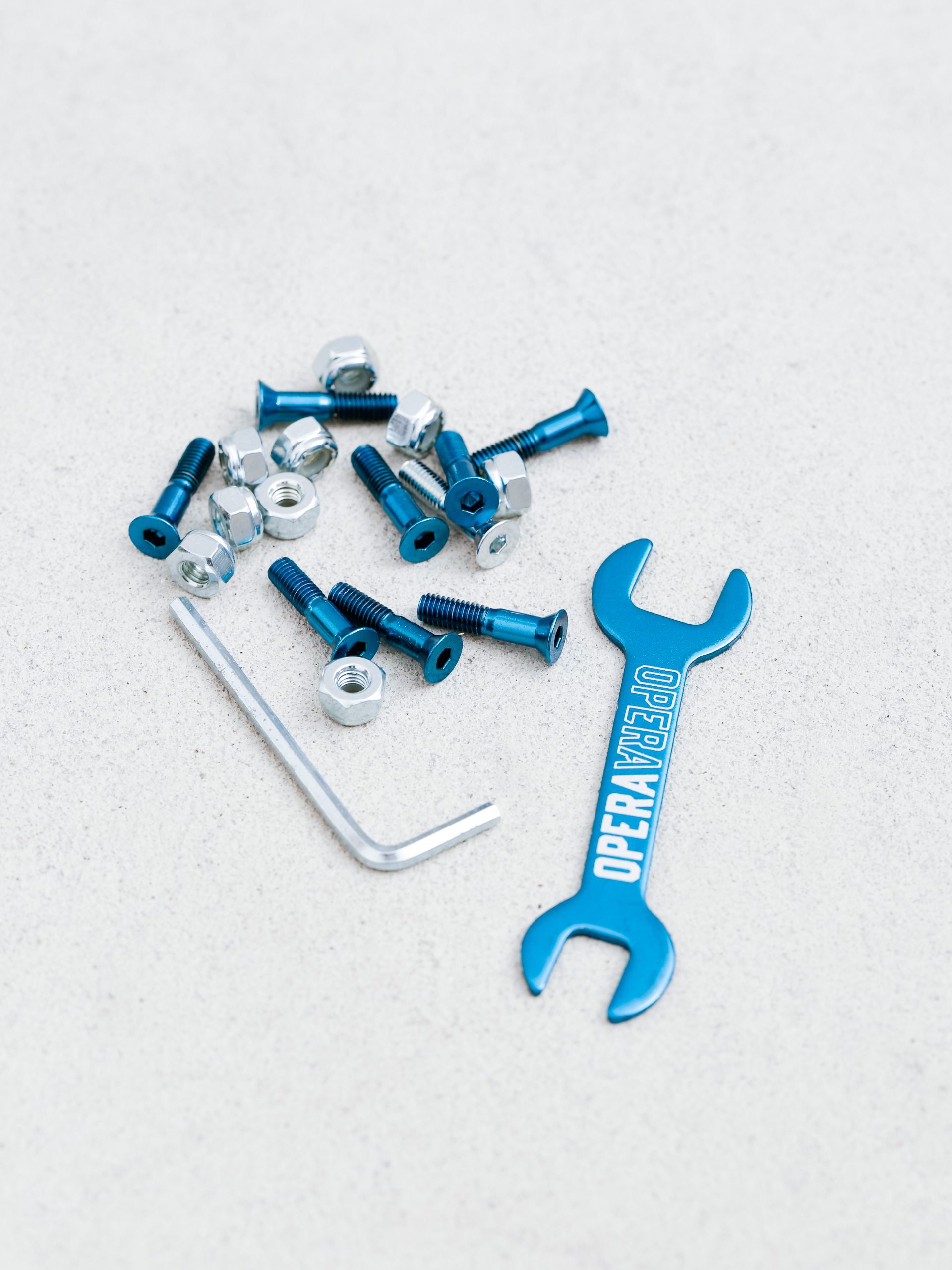 Skrutky Opera Allen Hardware (blue/silver)