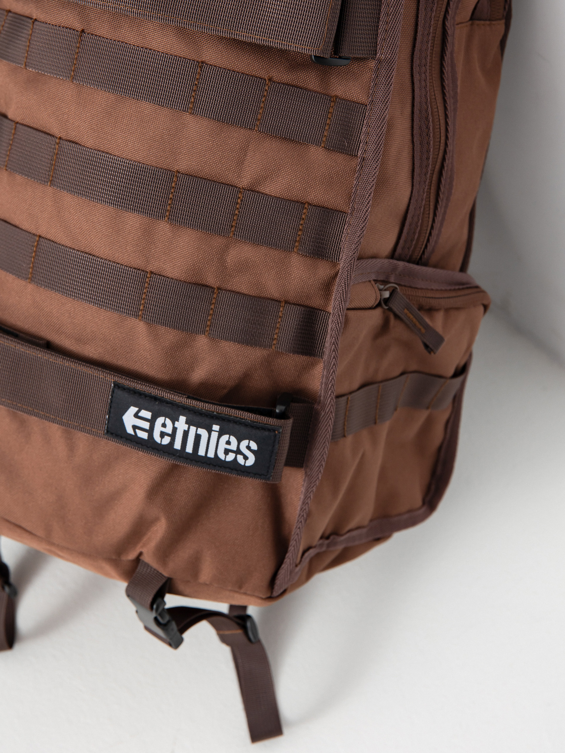 Batoh Etnies Marana (tobacco)