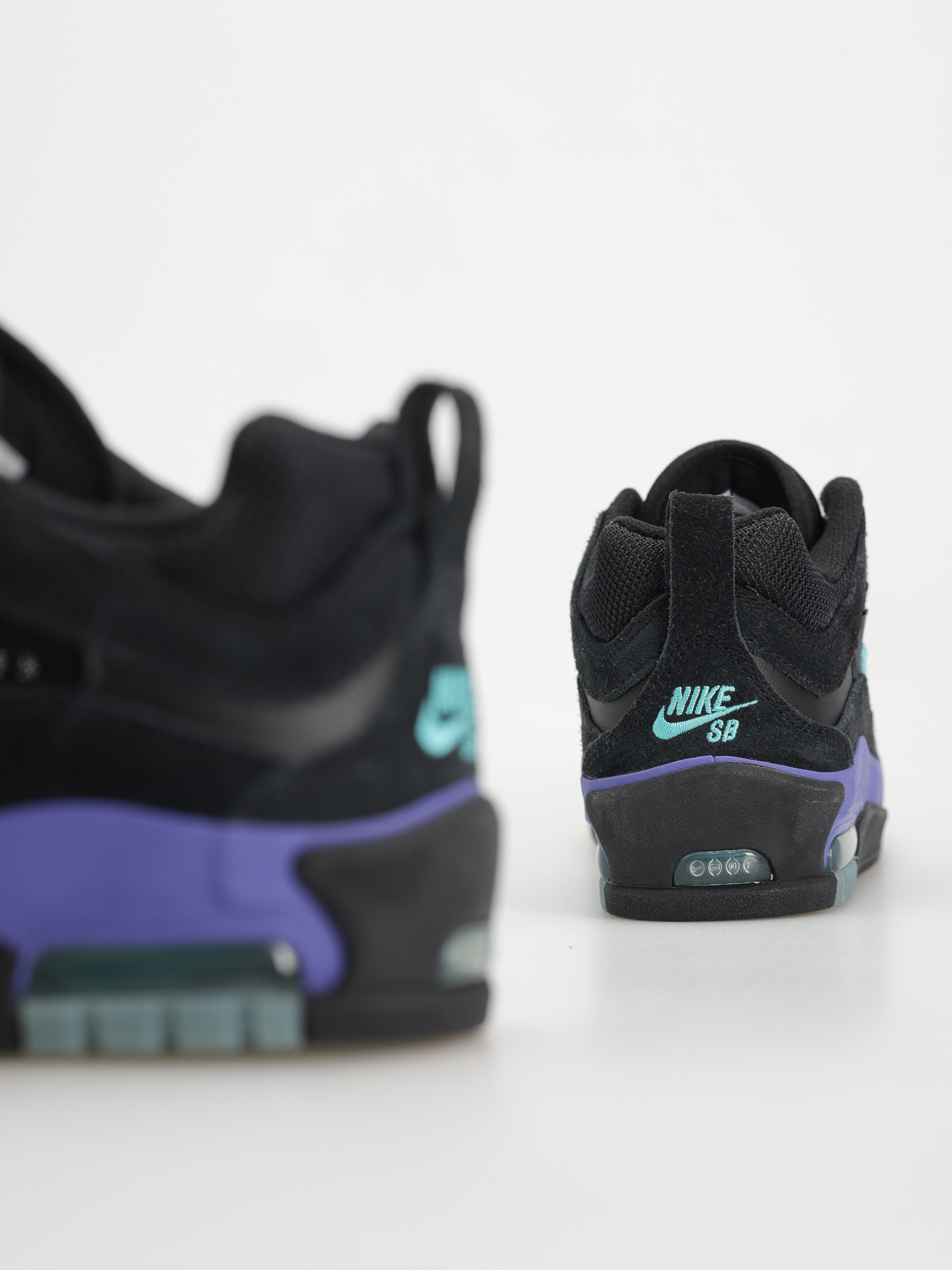 Topánky Nike SB Air Max Ishod (black/dusty cactus black persian violet)