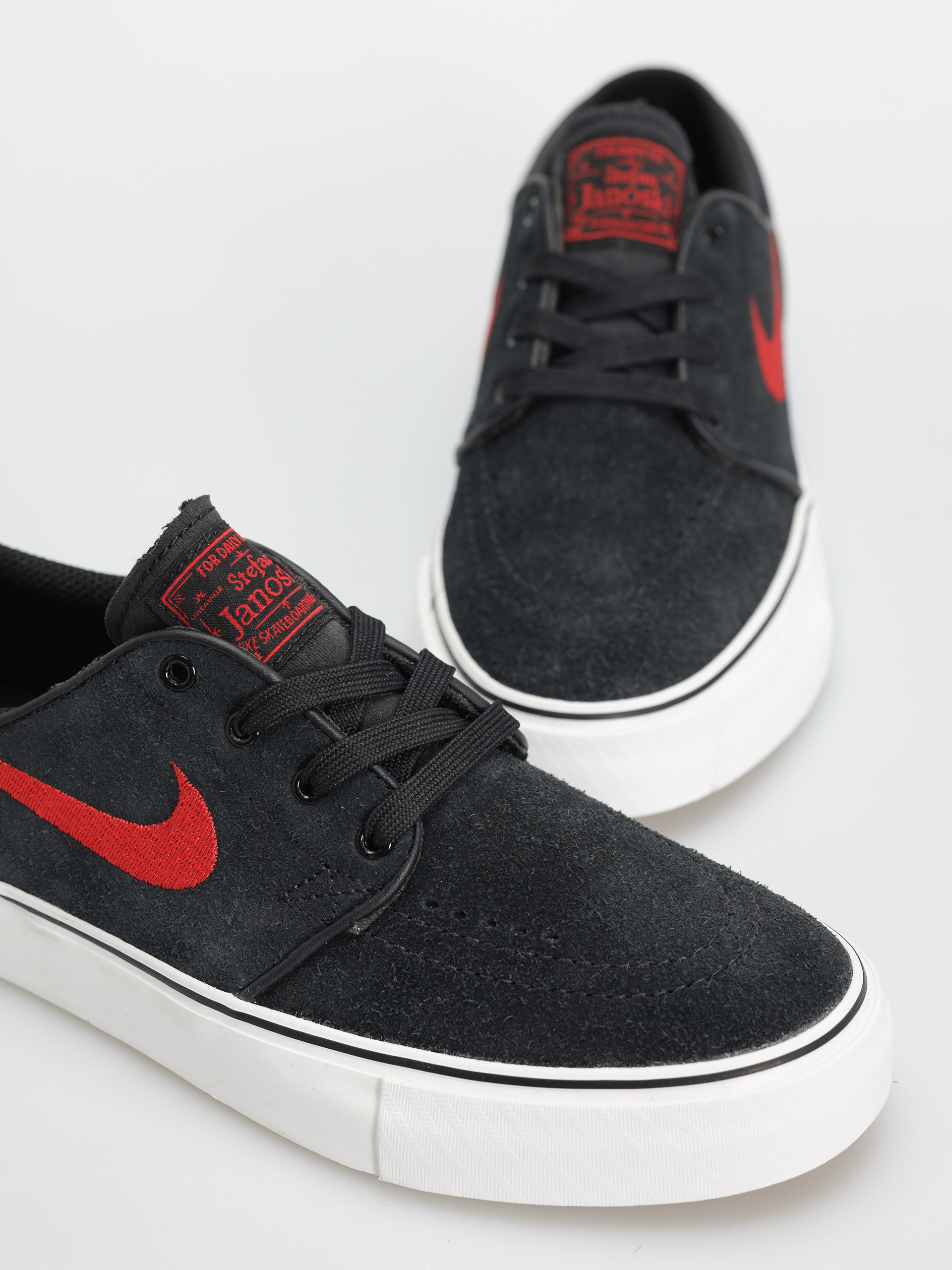 Topánky Nike SB Stefan Janoski JR (black/university red black summit white)