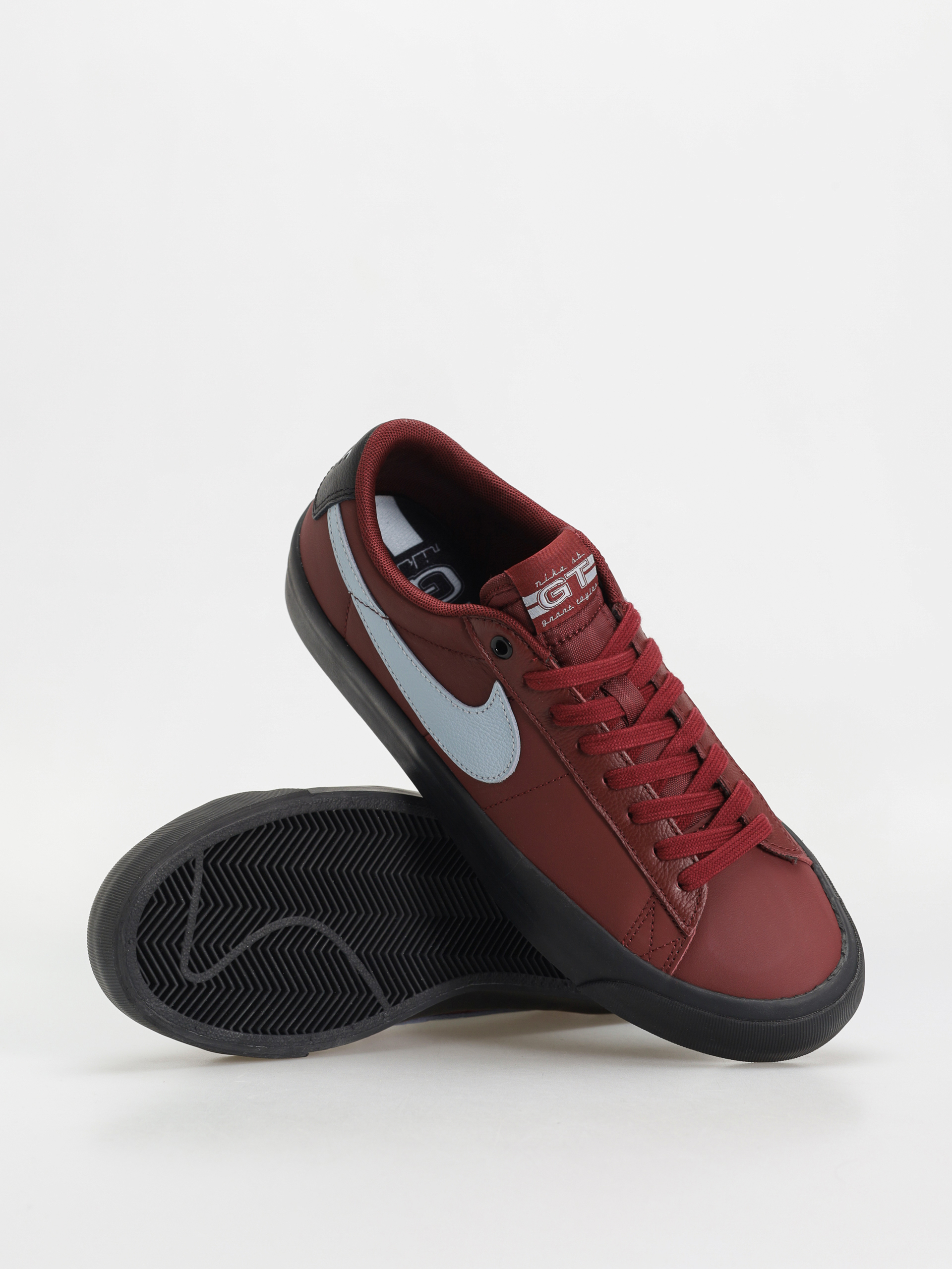Topánky Nike SB Blazer Low Pro GT (dark team red/lt armory blue)