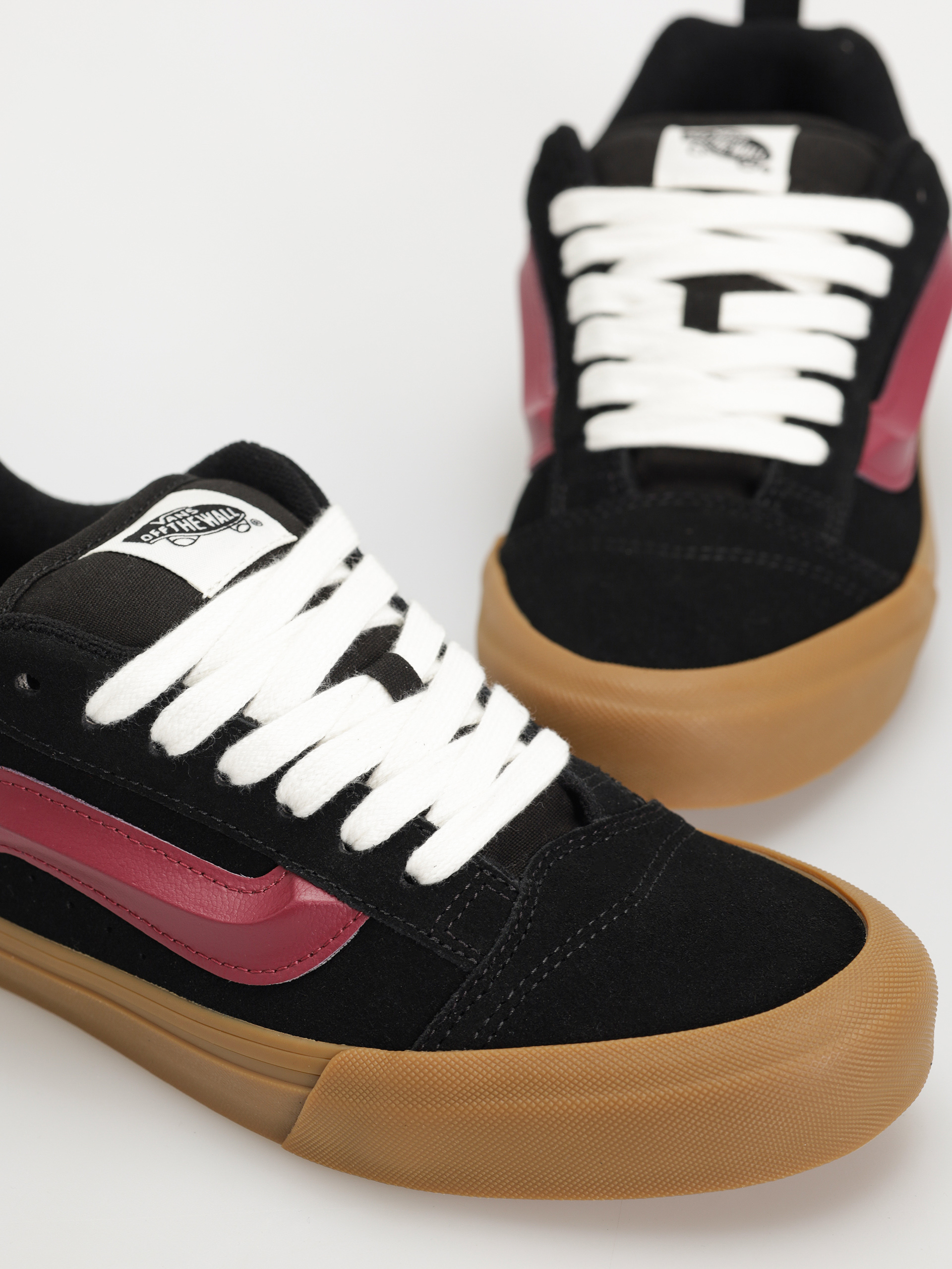 Topánky Vans Knu Skool (vintage suede black/multi)