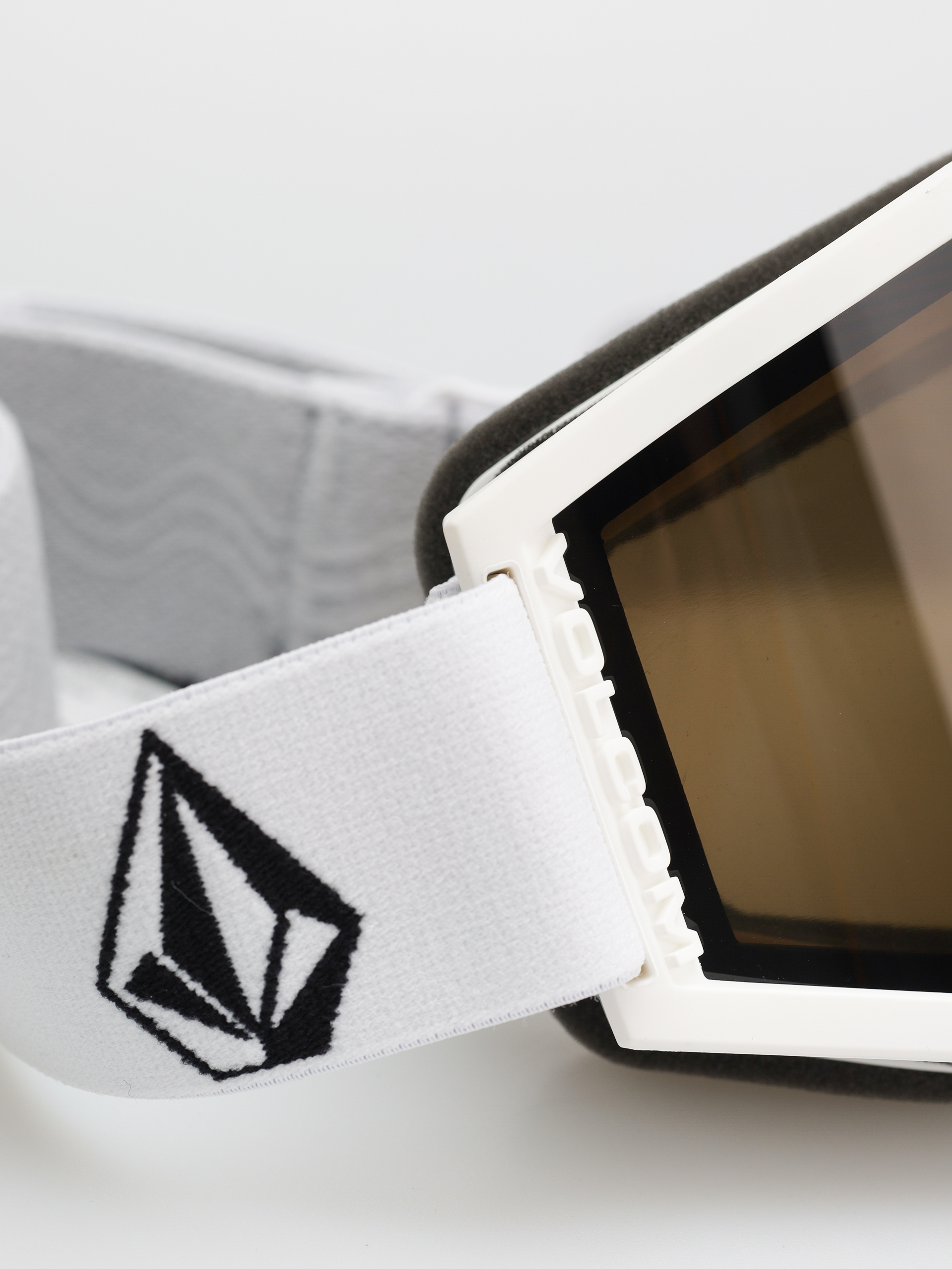Snowboardové okuliare Volcom Hijinx (matte white/light bronze)