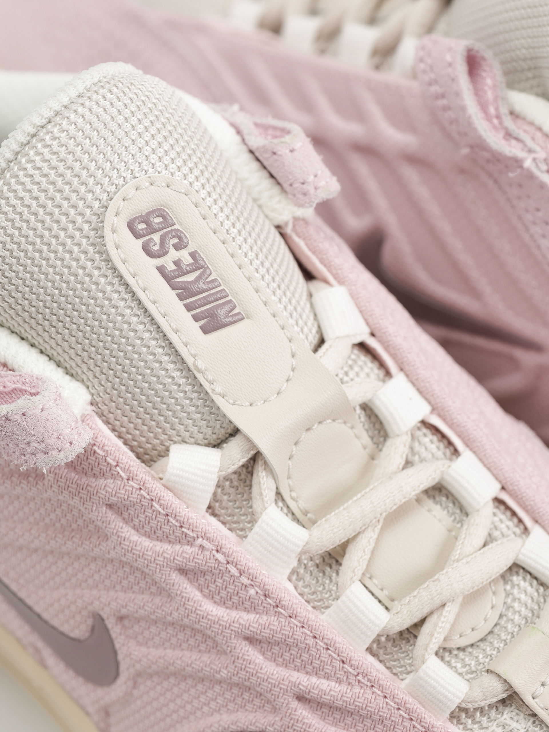 Topánky Nike SB Vertebrae (pink foam /taupe grey lt orewood brn)