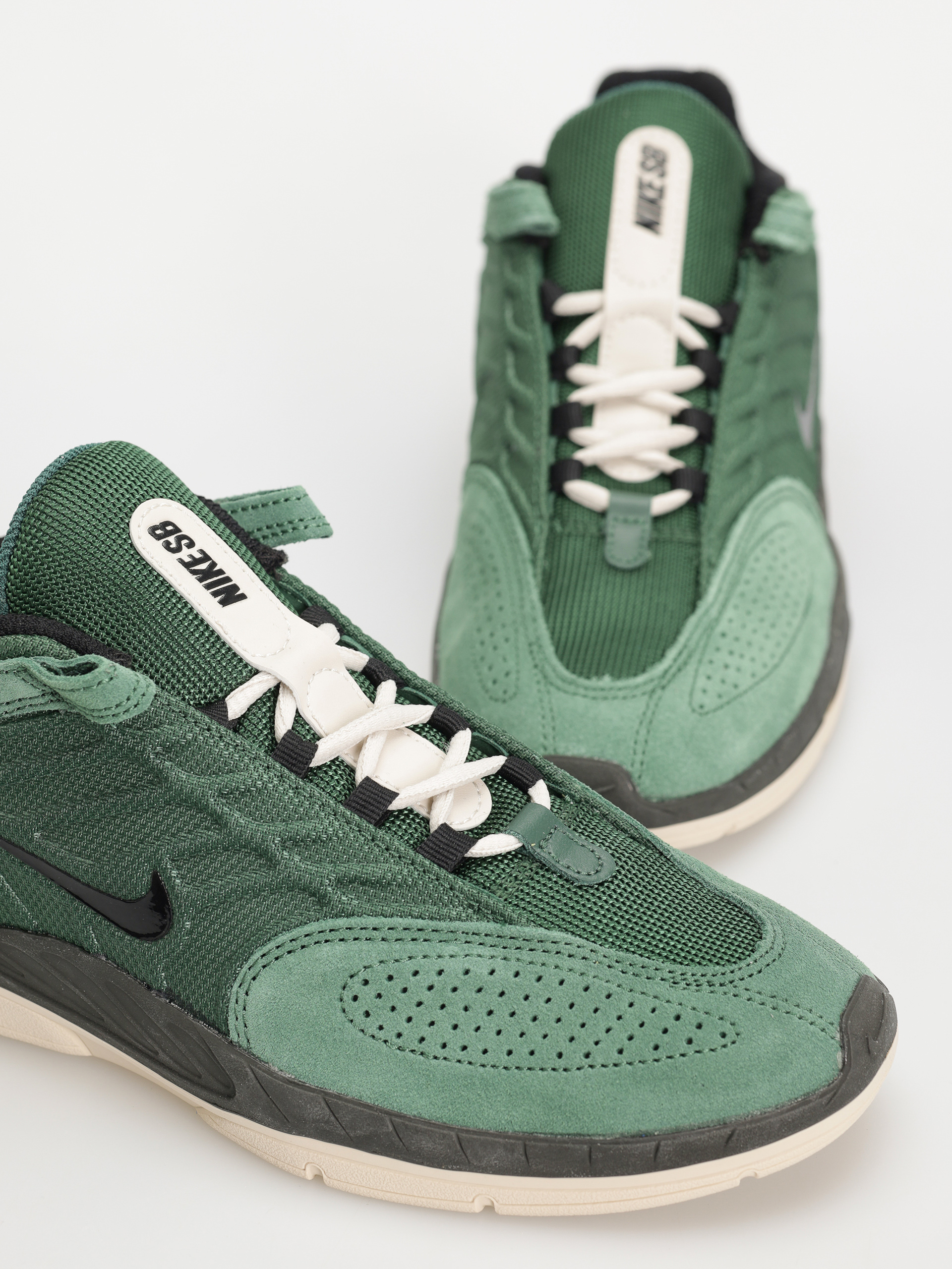 Topánky Nike SB Vertebrae (fir/black sequoia lt orewood brn)