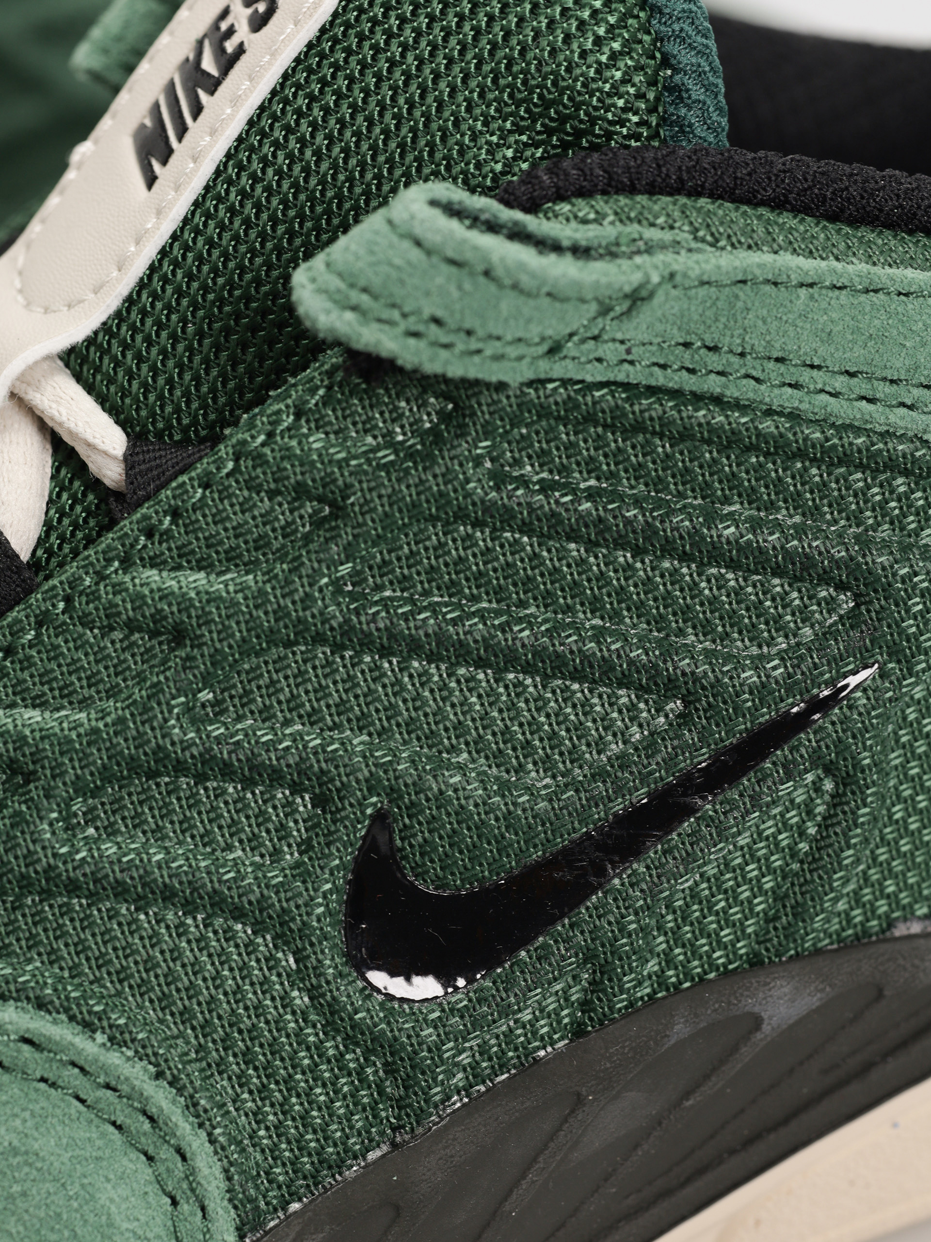 Topánky Nike SB Vertebrae (fir/black sequoia lt orewood brn)