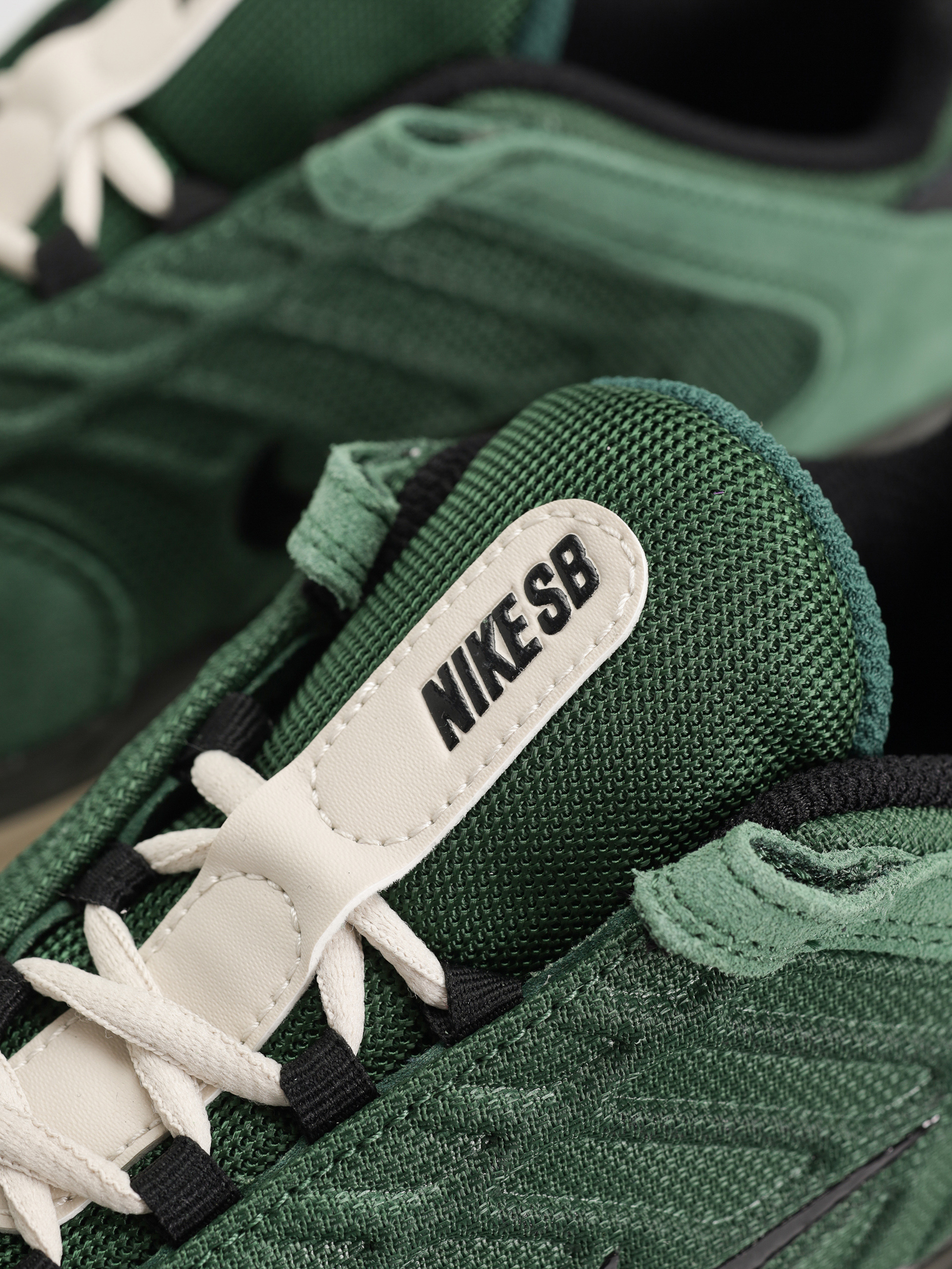 Topánky Nike SB Vertebrae (fir/black sequoia lt orewood brn)