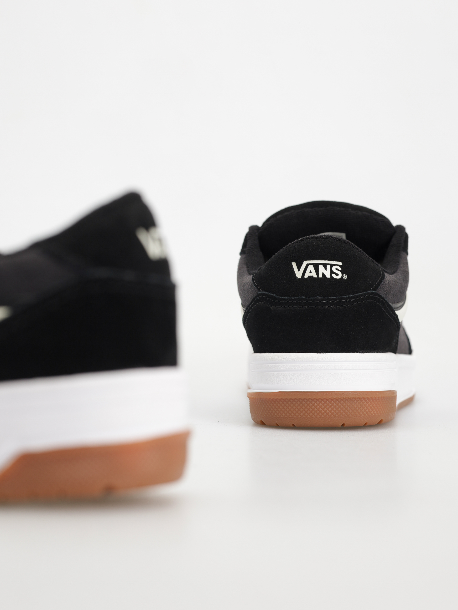 Topánky Vans Hylane (nineties black)