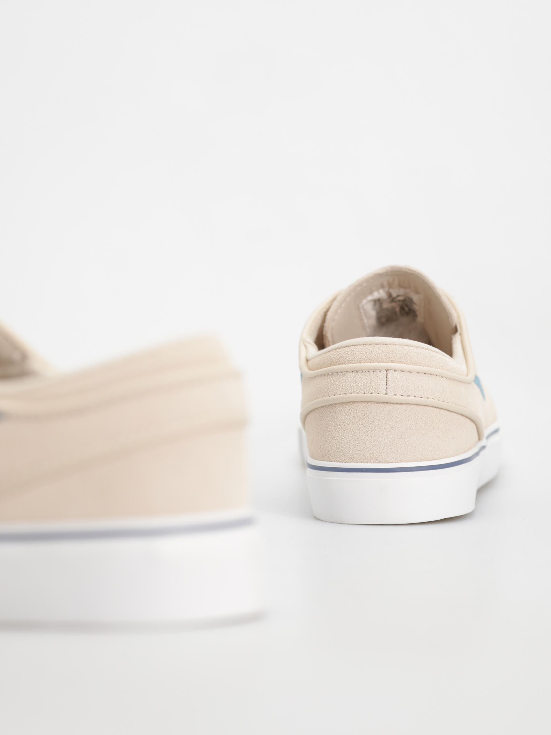 Topánky Nike SB Zoom Janoski OG+ (sanddrift/smokey blue thunder blue)