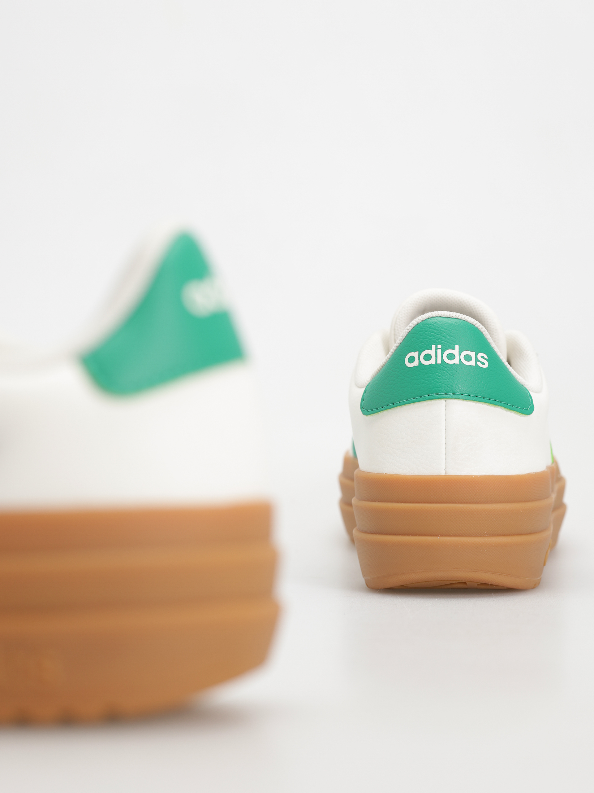 Topánky adidas Vl Court Bold Wmn (cwhite/cougrn/goldmt)