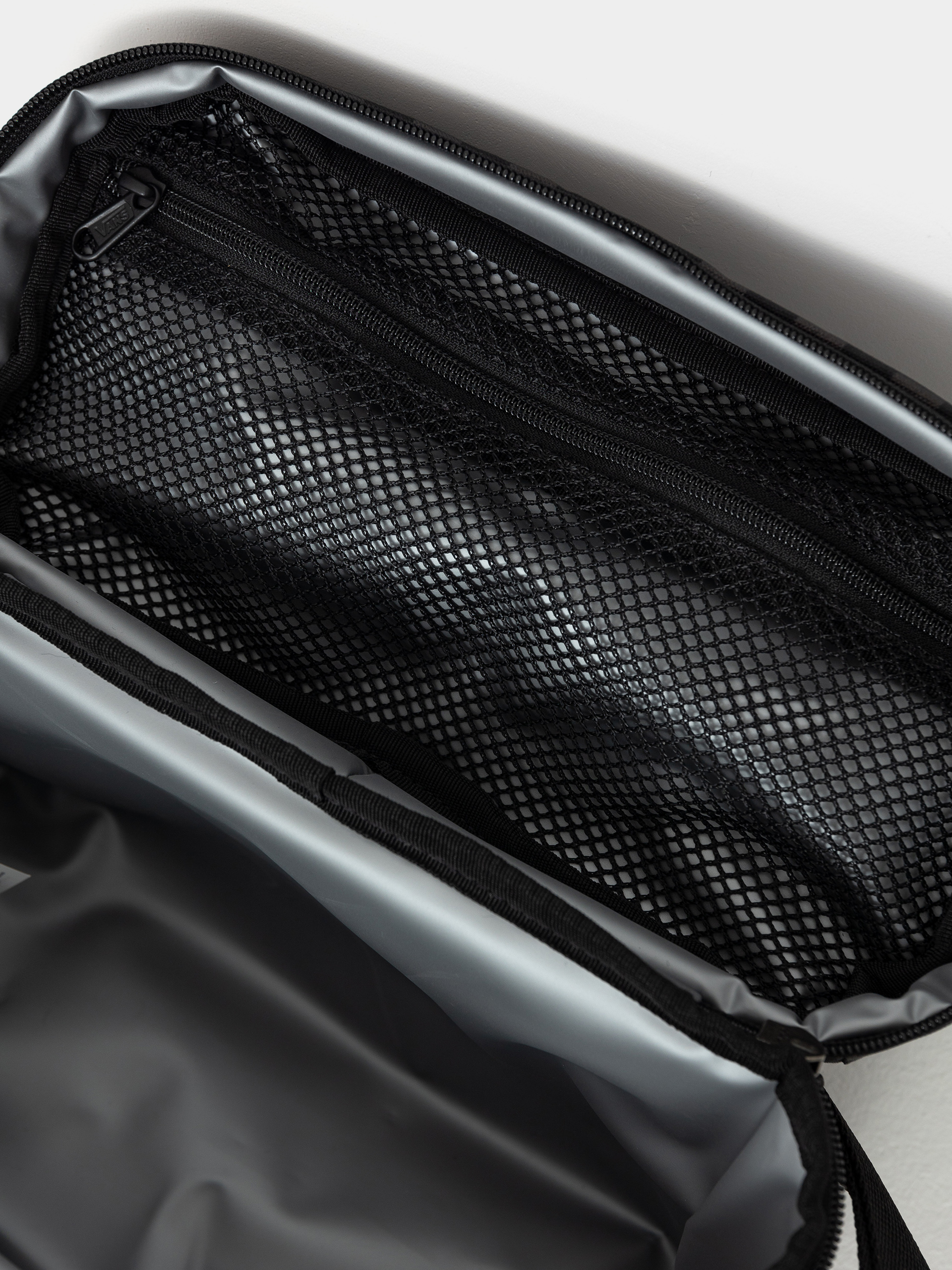 Taška Vans Old Skool Lunch Bag (black/charcoal)