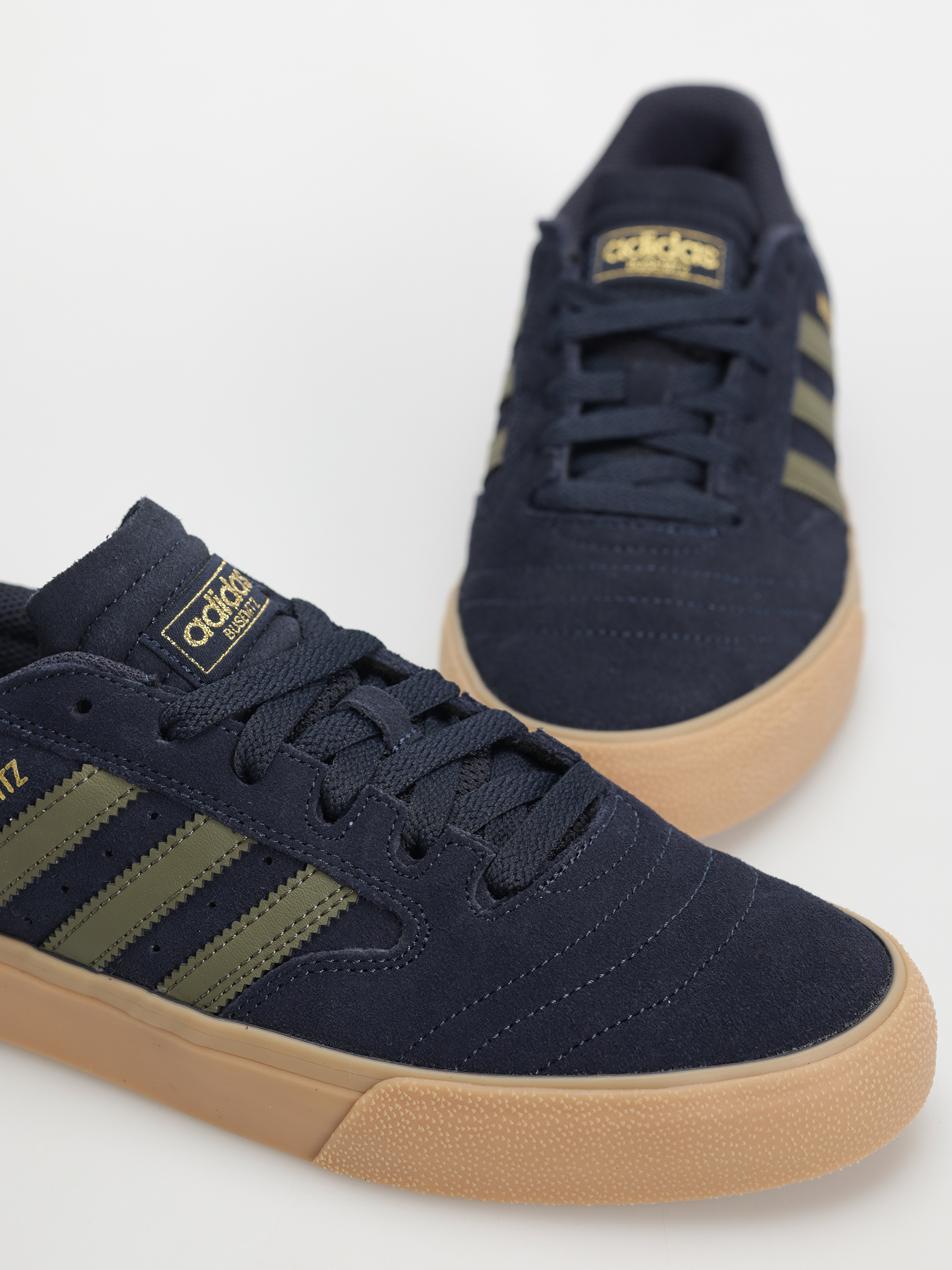 Topánky adidas Busenitz Vulc II (legink/olistr/goldmt)