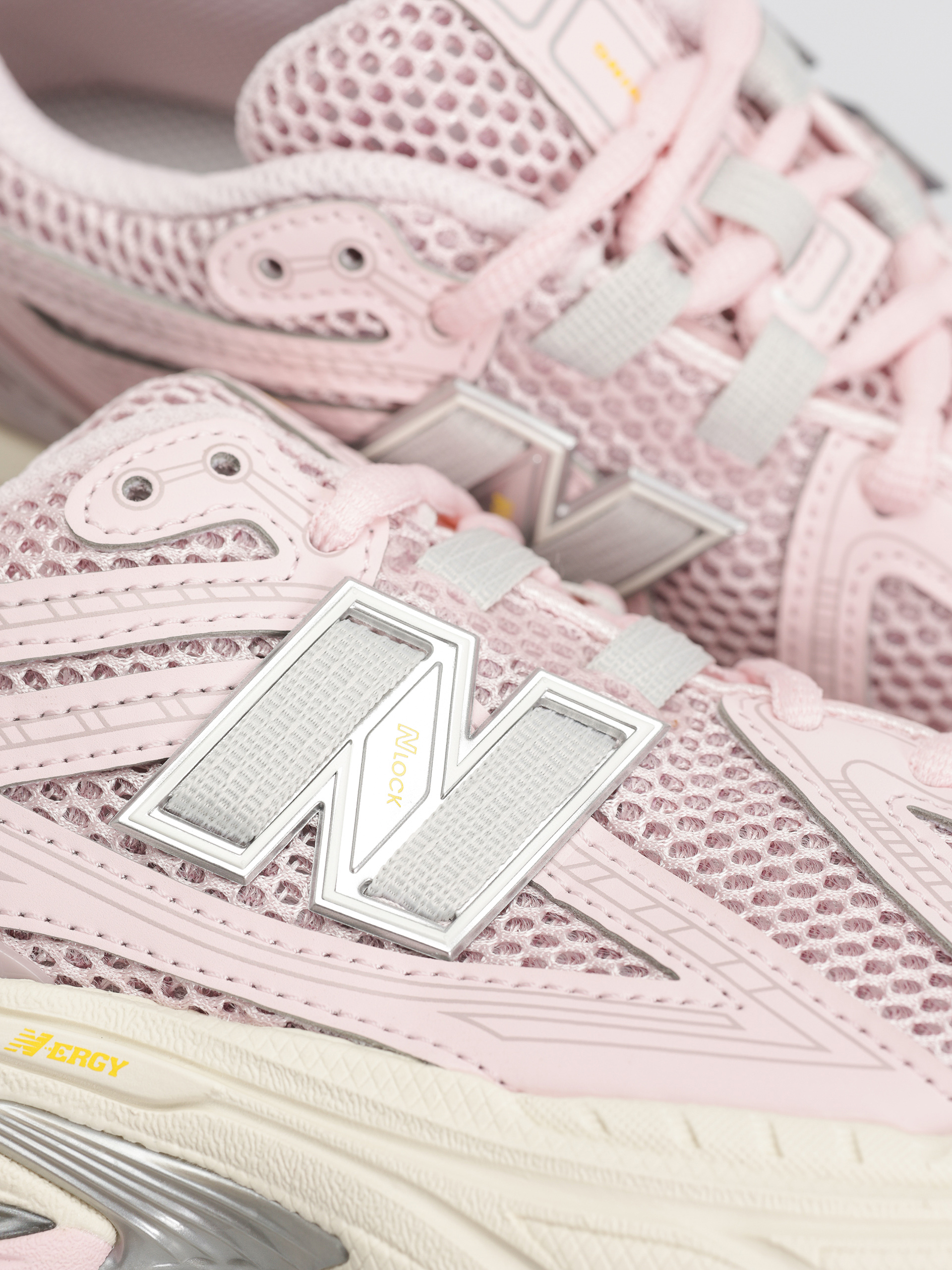 Topánky New Balance 1906 JR (rose sugar)