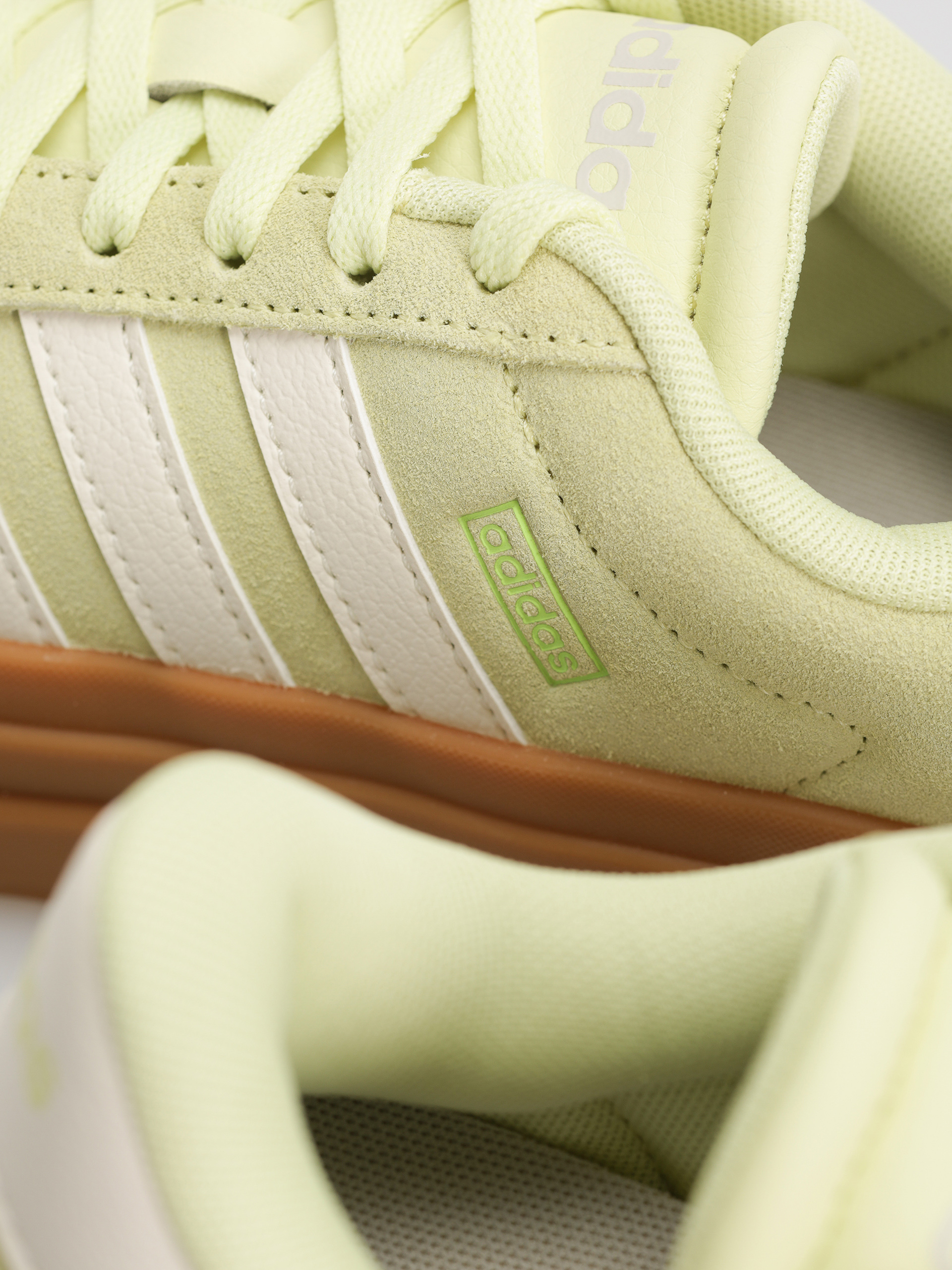 Topánky adidas Vl Court Bold Wmn (iceyel/owhite/luclem)