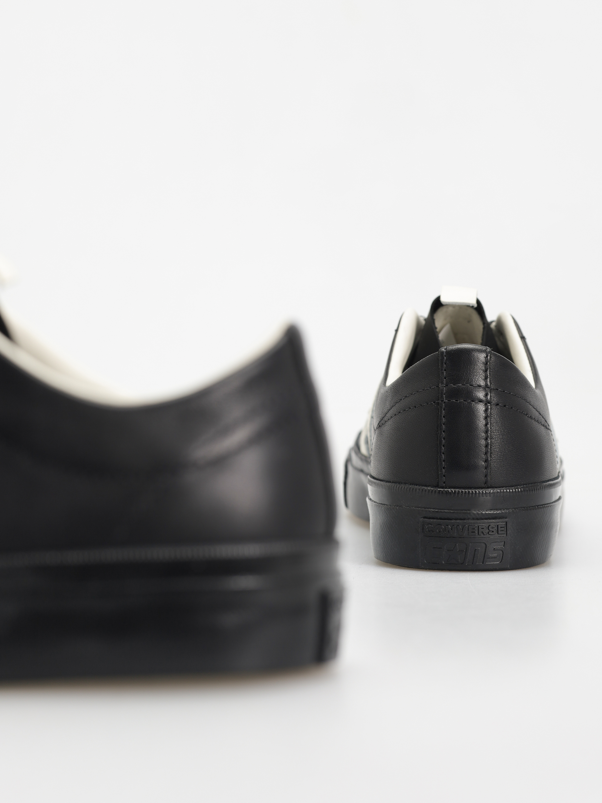 Topánky Converse X Bobby De Keyzer One Star Academy Pro (black/egret/black)