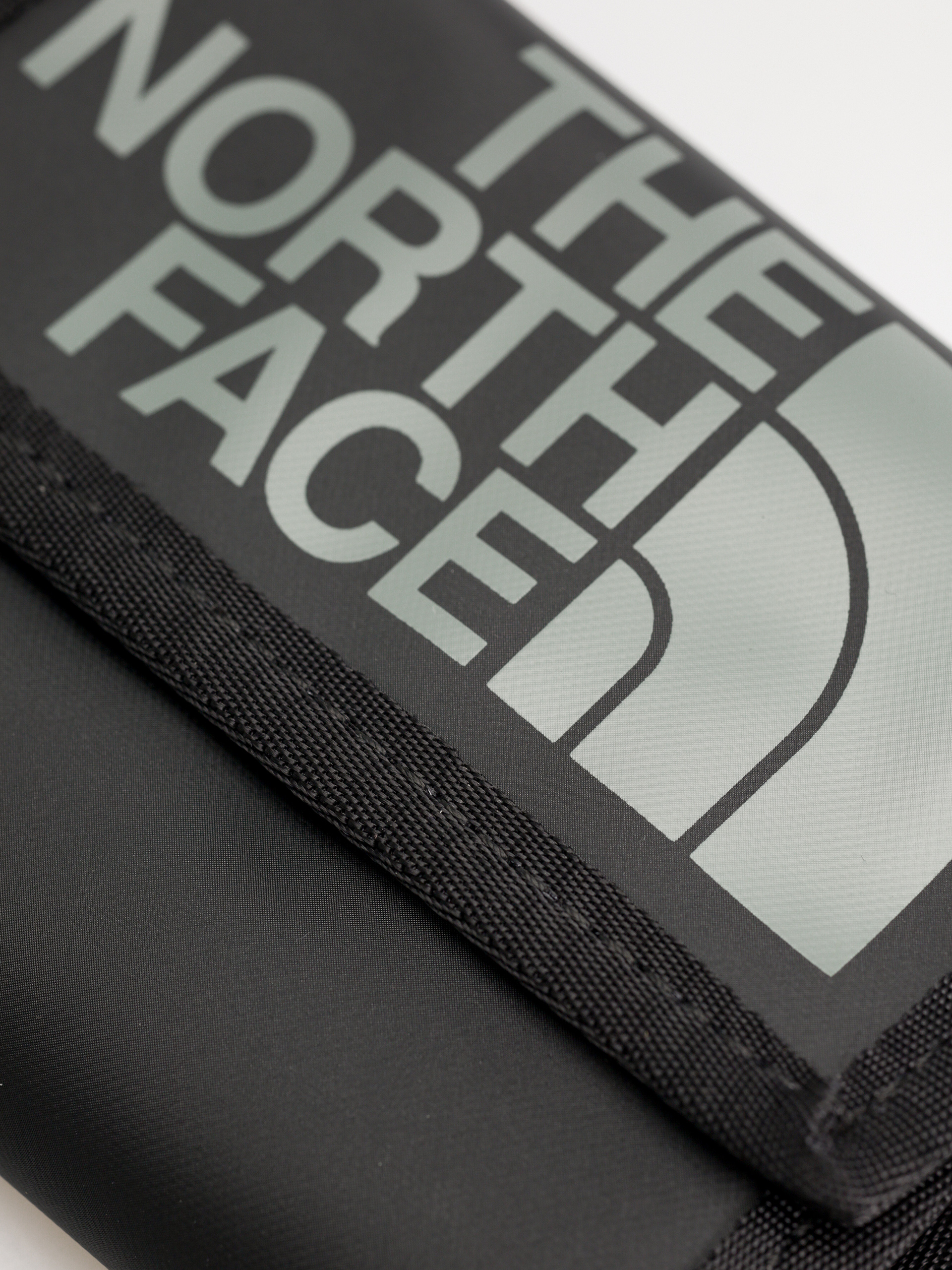 Peňaženka The North Face Base Camp (tnf black npf)