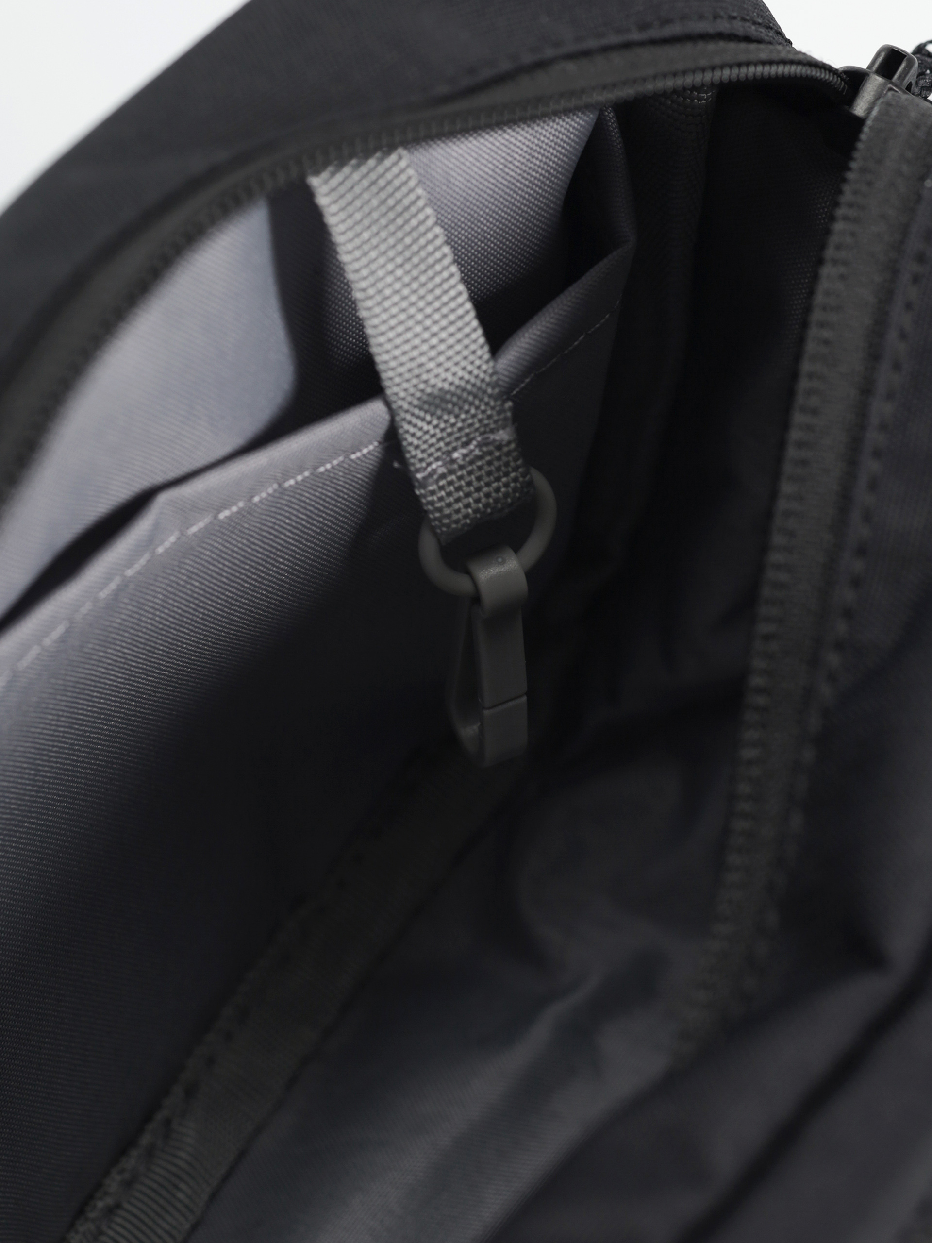 Ľadvinka Columbia Trail Traveler (black)