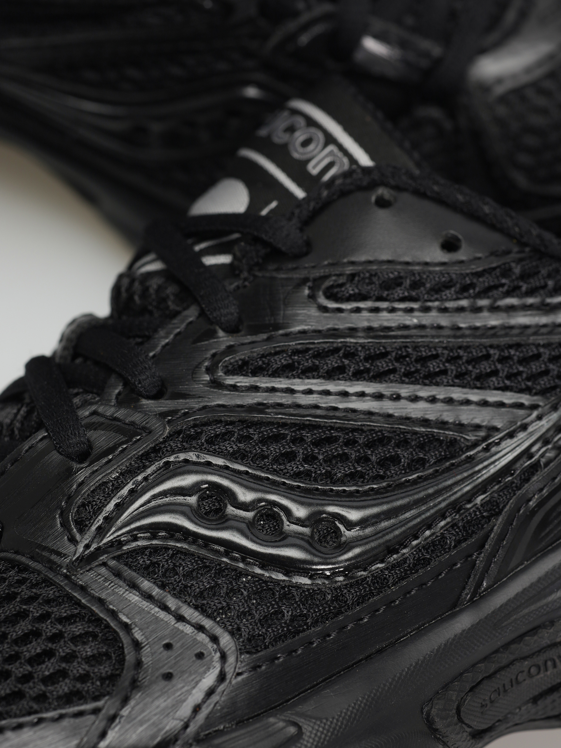 Topánky Saucony Ride Millenium (black)