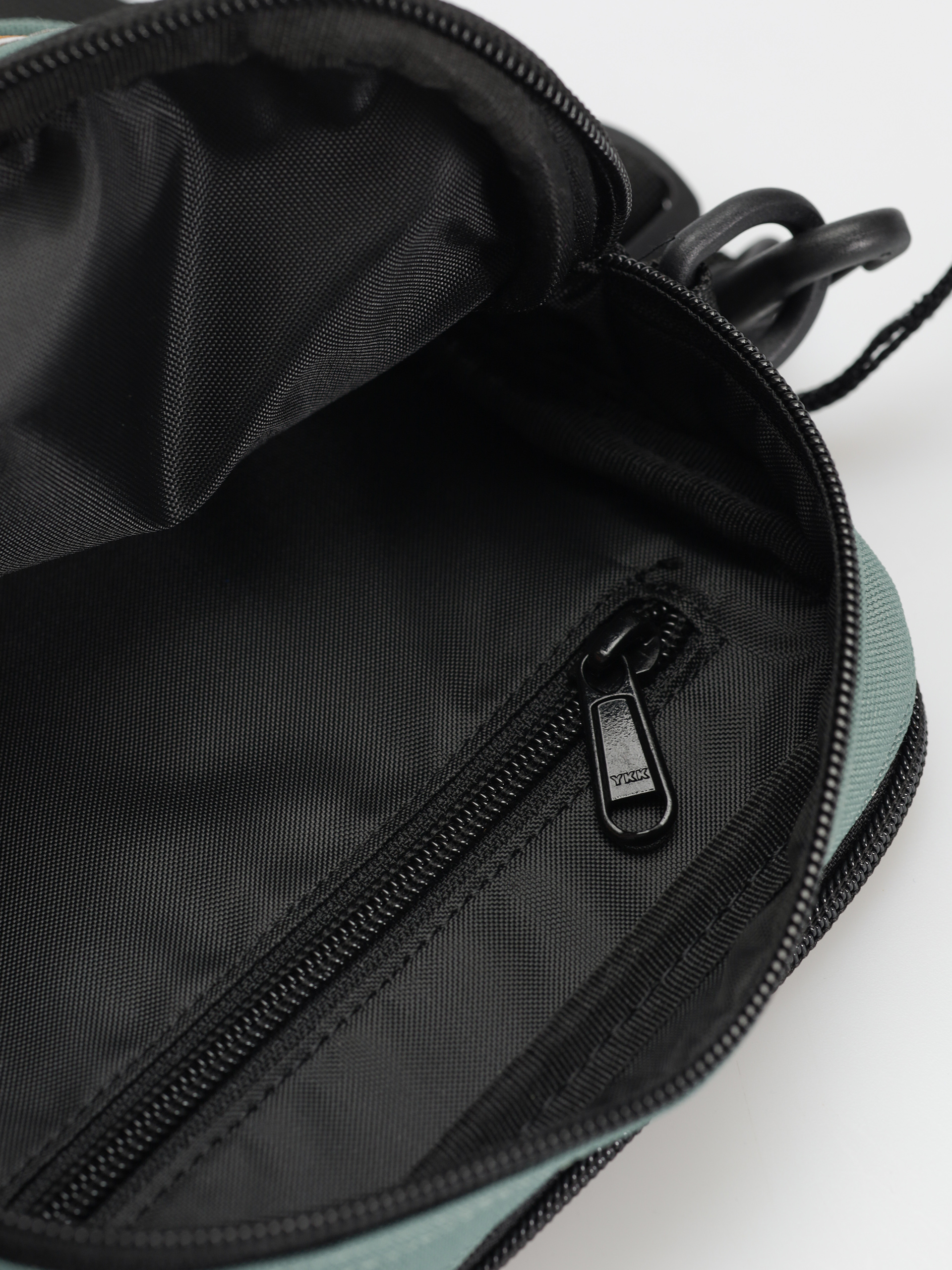 Taška Carhartt WIP Essentials (silver pine)