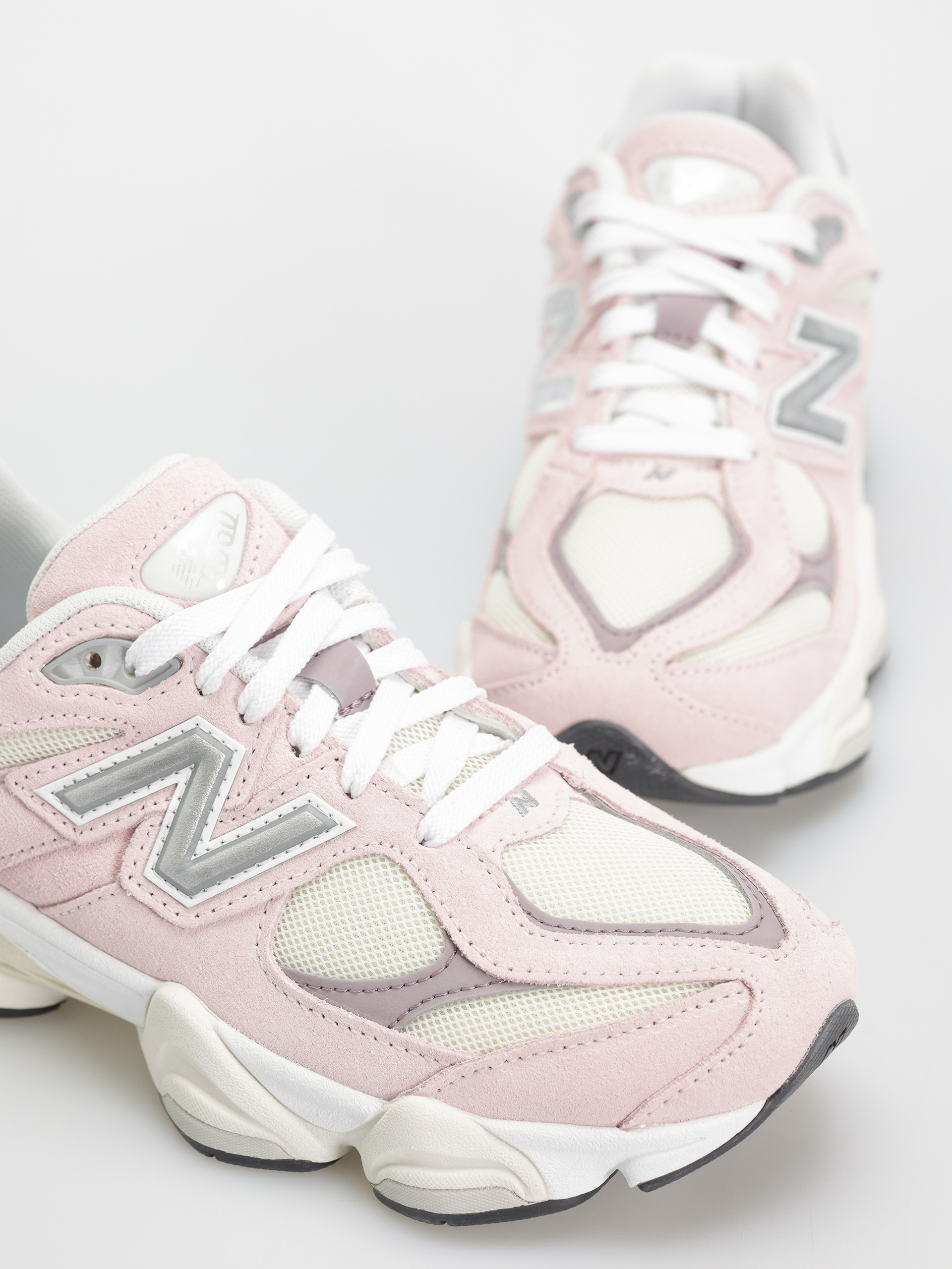Topánky New Balance 9060 JR (rose sugar)