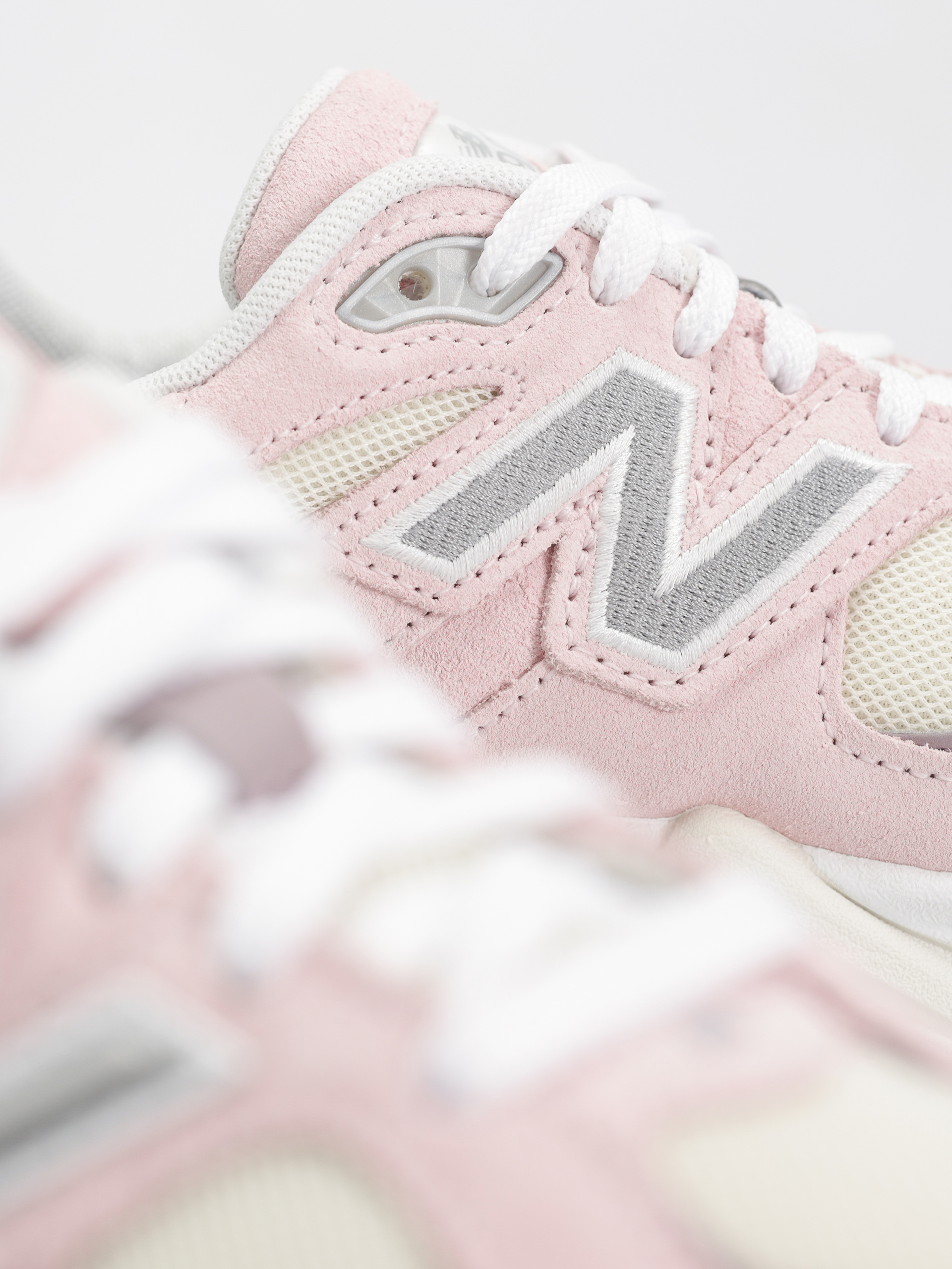 Topánky New Balance 9060 JR (rose sugar)