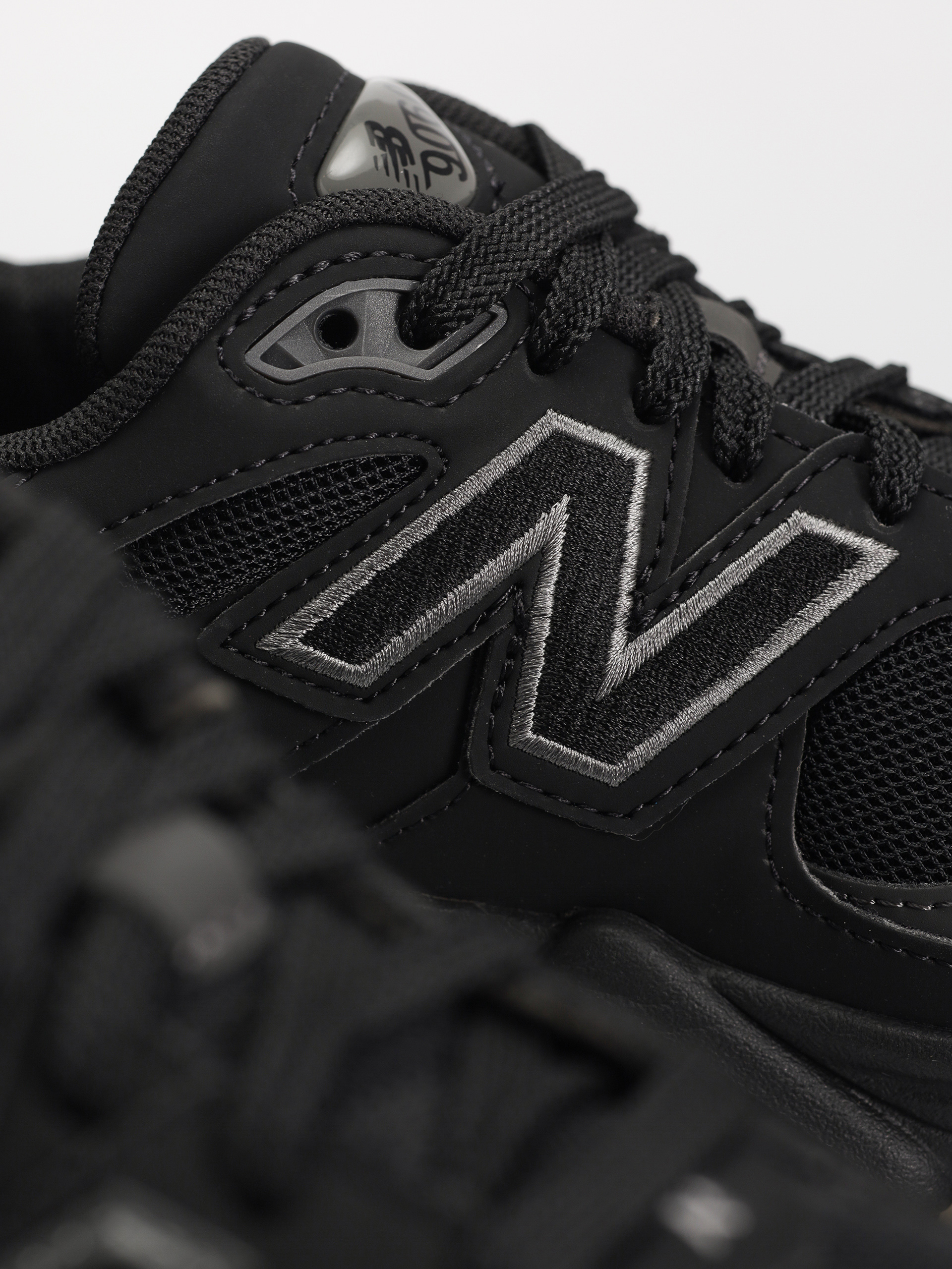 Topánky New Balance 9060 JR (black)