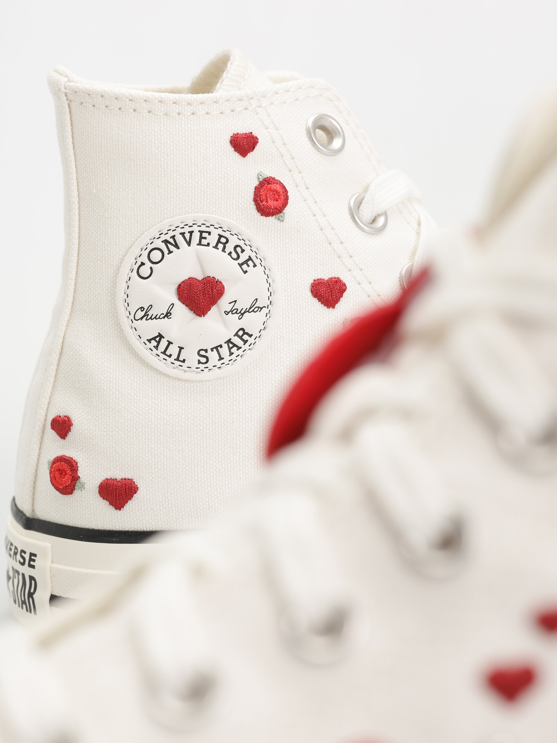 Tenisky Converse Chuck Taylor All Star Hi Wmn (vintage white/red/egret)