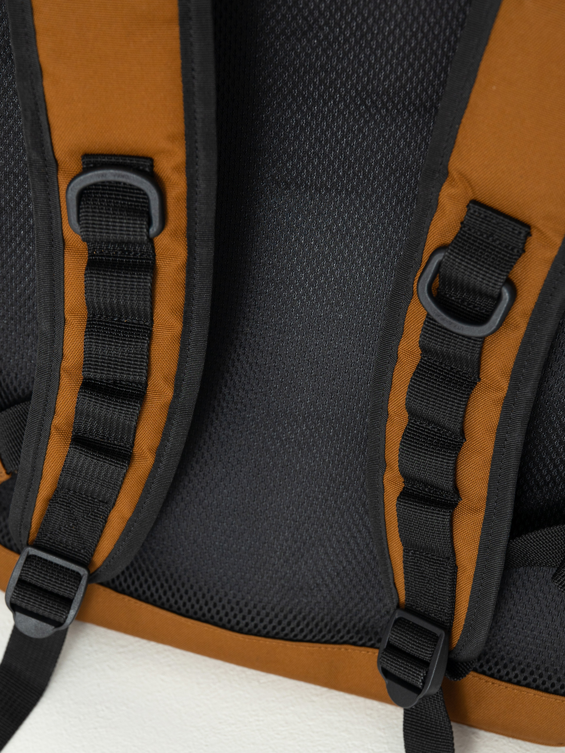 Batoh Carhartt WIP Philis (hamilton brown)