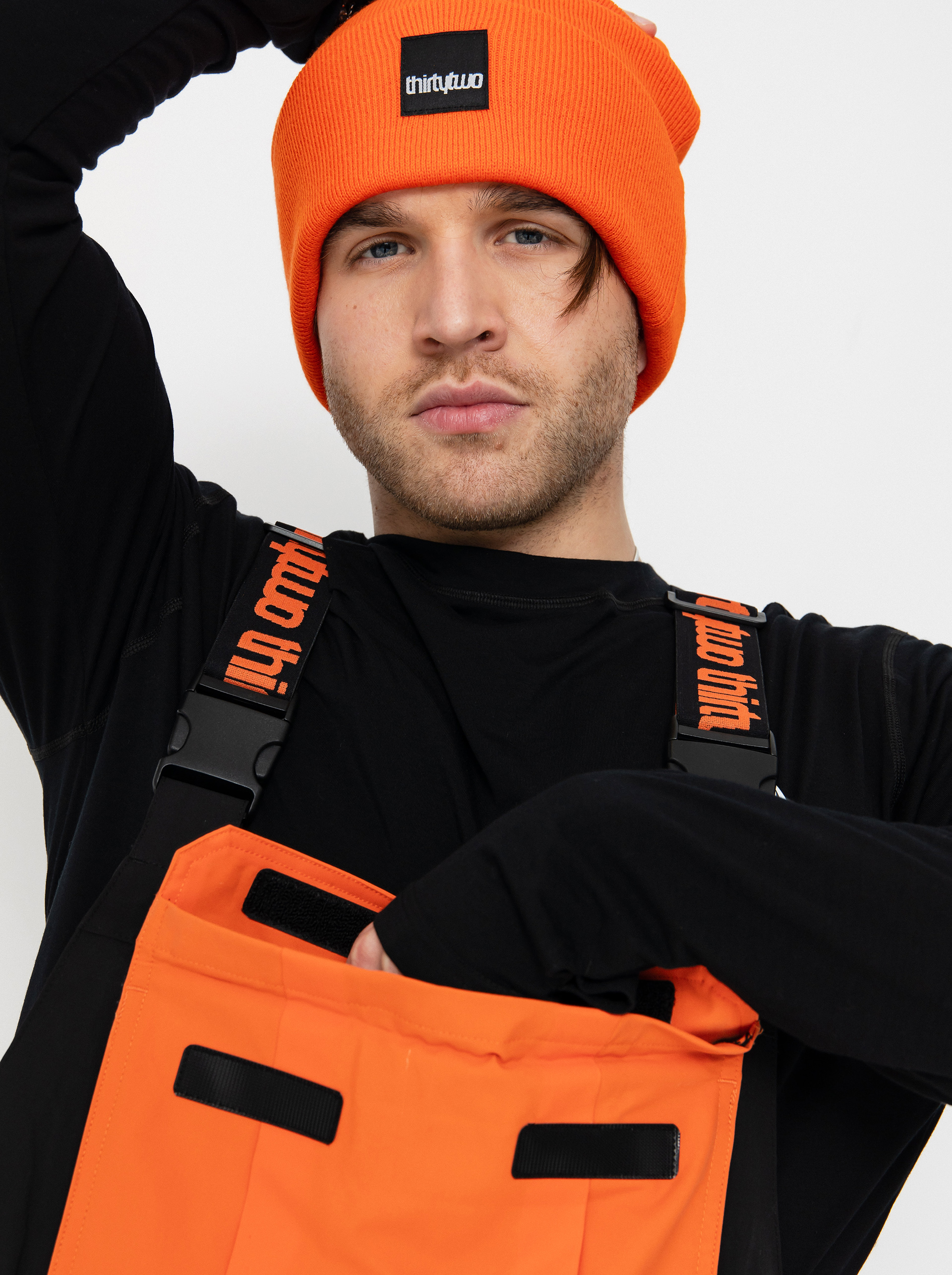 Pánske Snowboardové nohavice ThirtyTwo Basement Bib (black/orange)