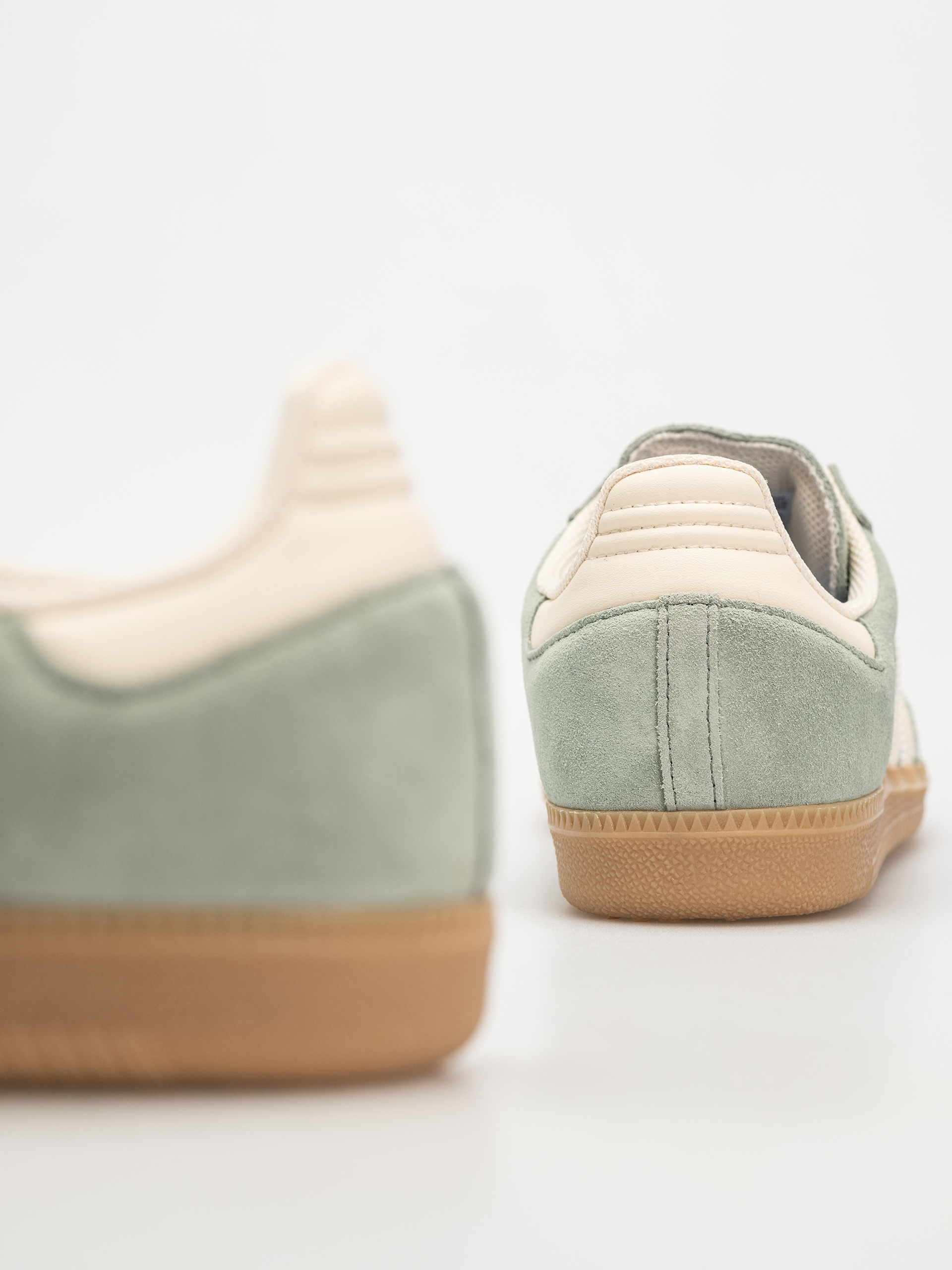 Topánky adidas Samba Adv (silgrn/wonwhi/goldmt)