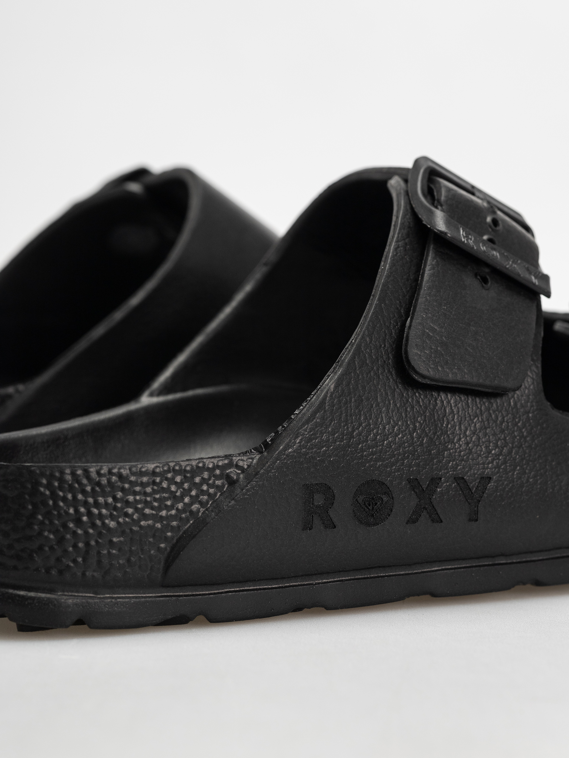 Šľapky Roxy Kattie Wmn (black)
