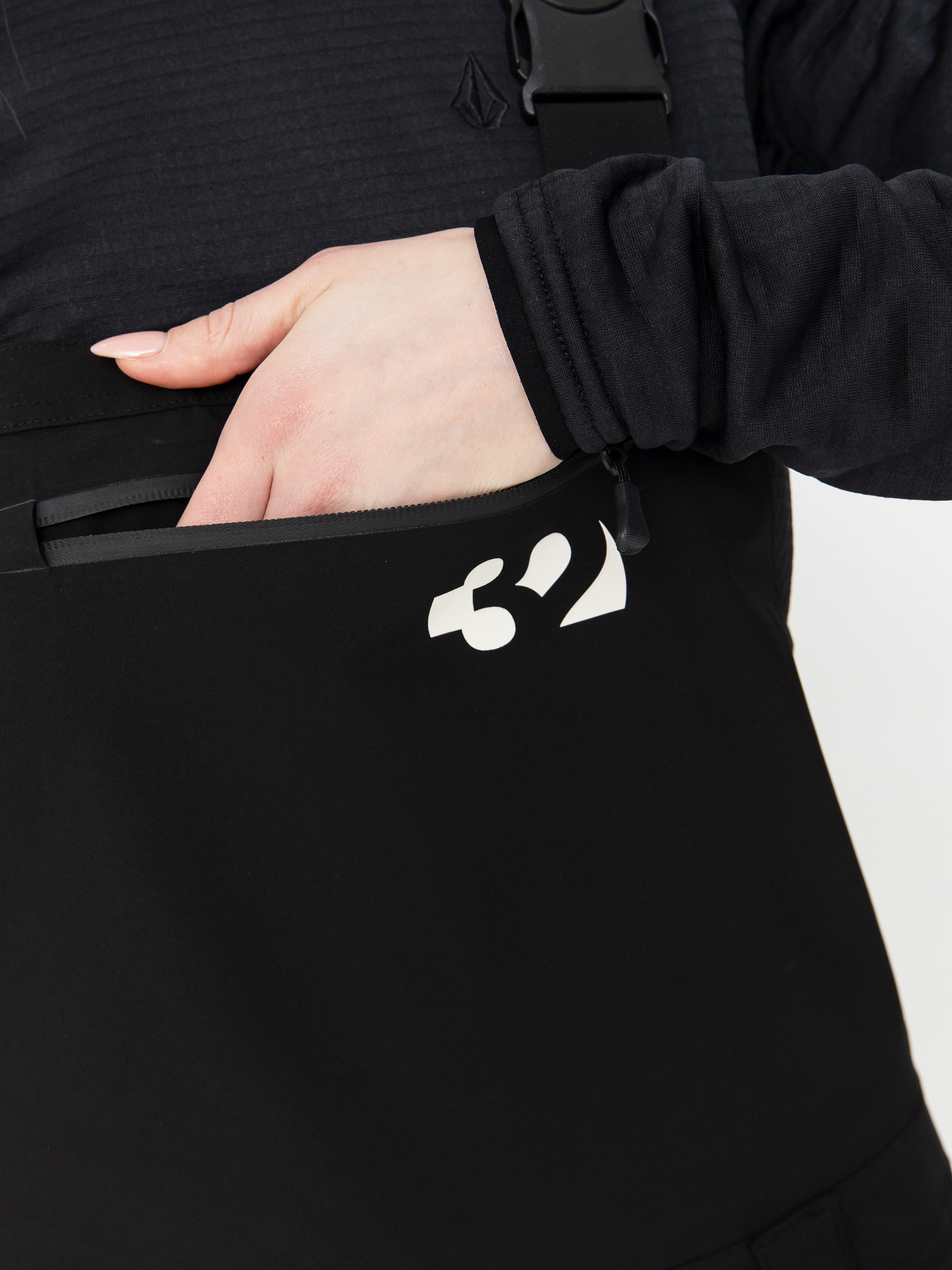 Dámske Snowboardové nohavice ThirtyTwo Basement Bib (black)