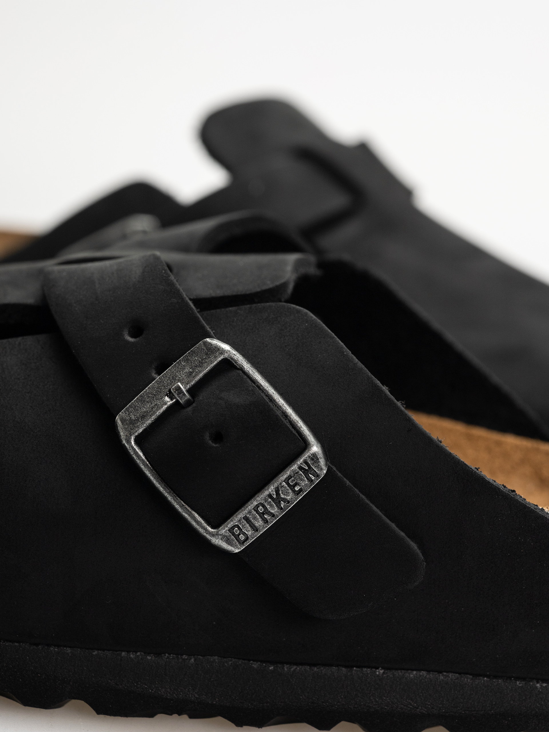 Šľapky Birkenstock Boston Oiled Leather Narrow Wmn (black)