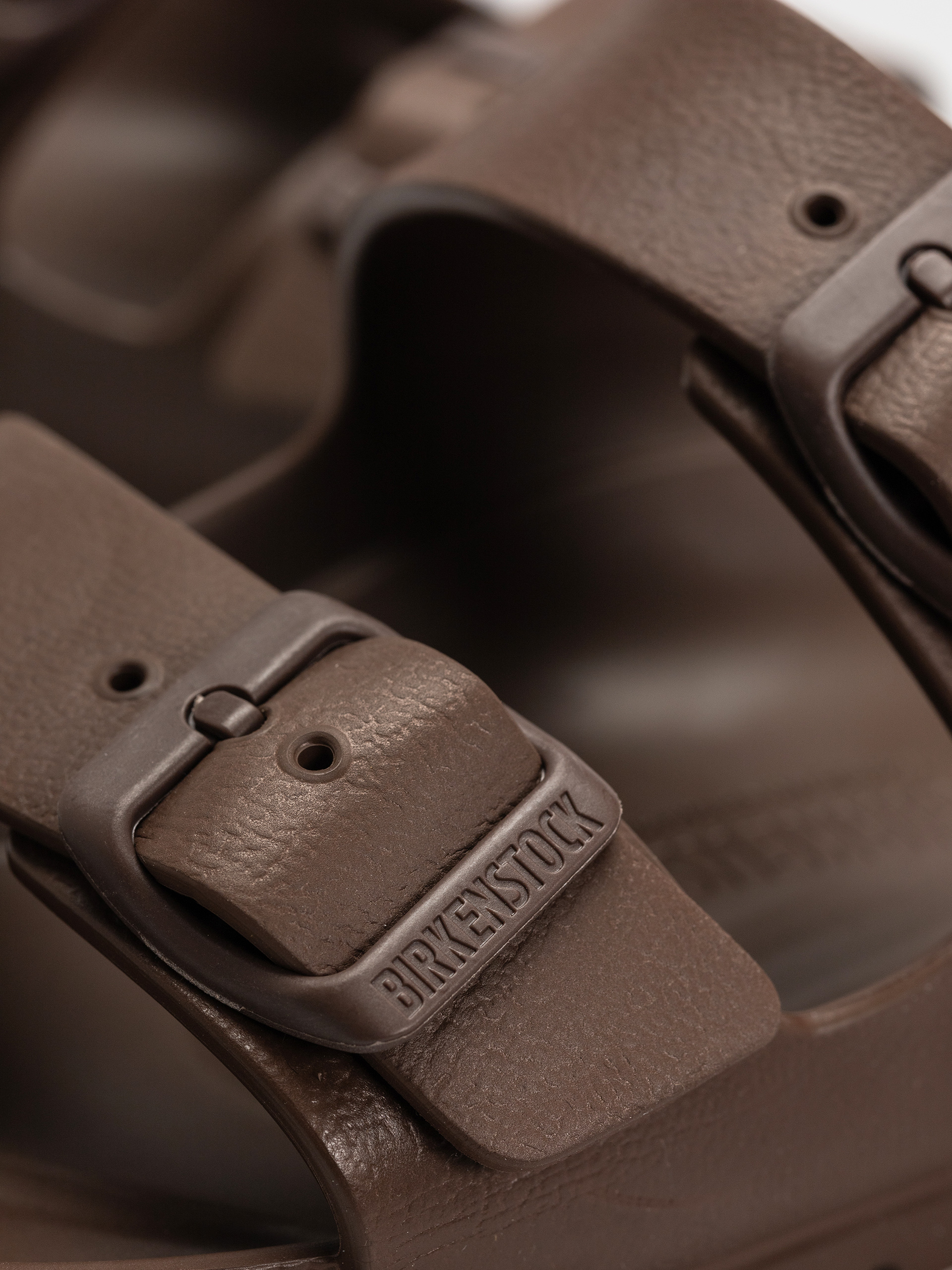 Šľapky Birkenstock Arizona Essentials EVA Narrow Wmn (roast)