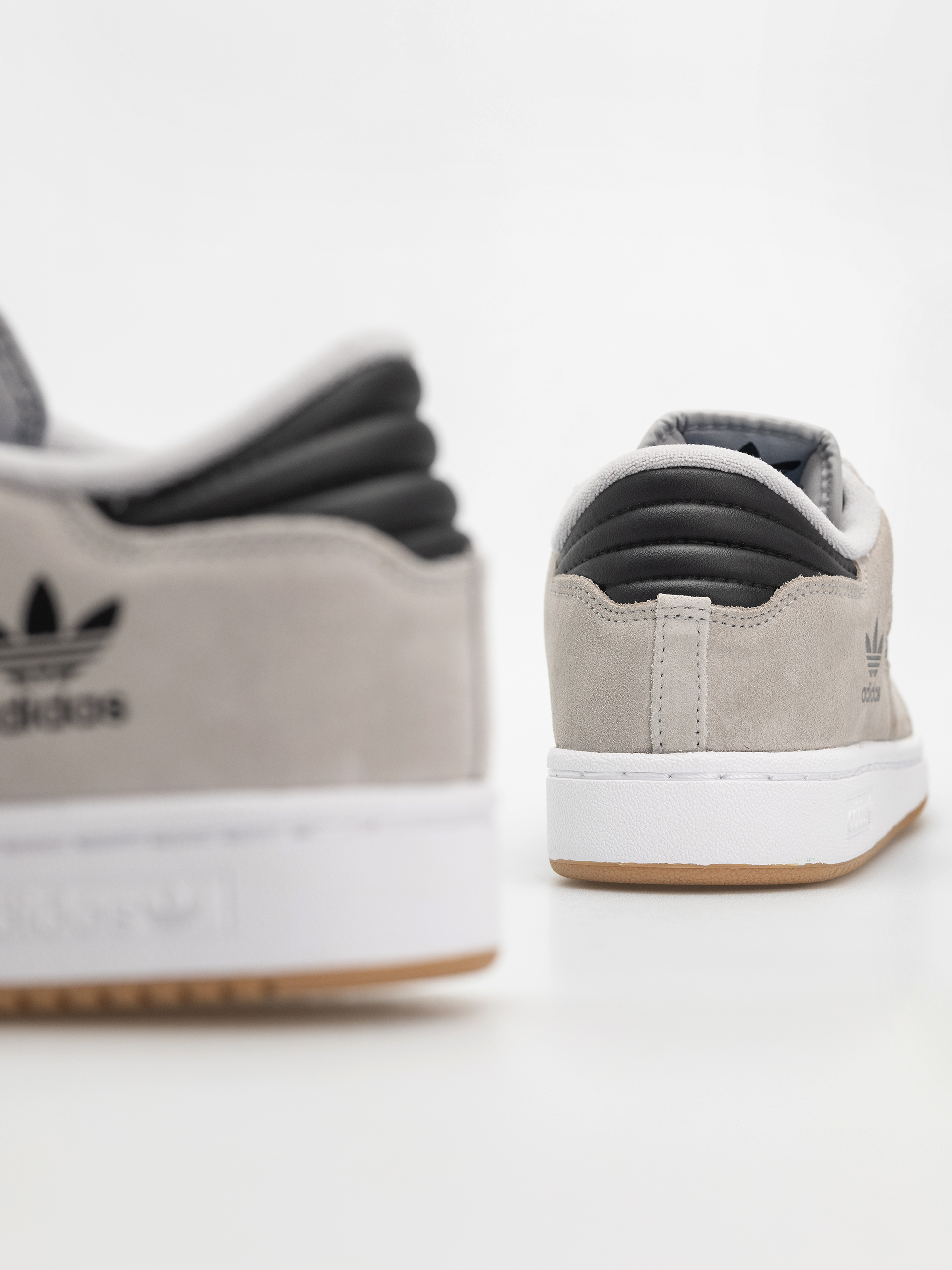 Topánky adidas Centennial 85 Low A (gretwo/cblack/crywht)