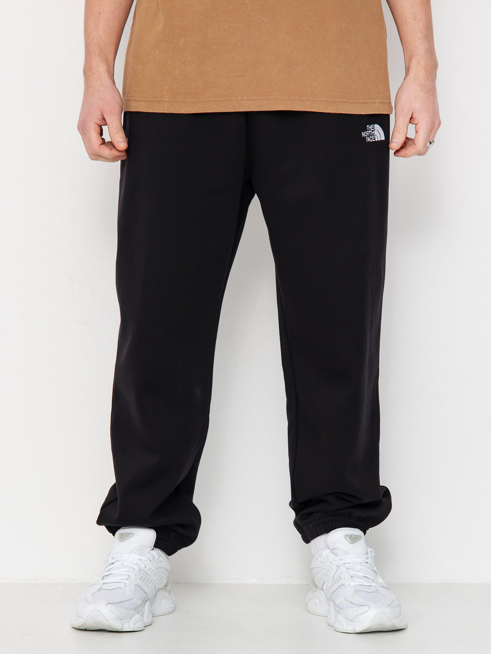 Nohavice The North Face Essential Relaxed Straight Jogger (tnf black)