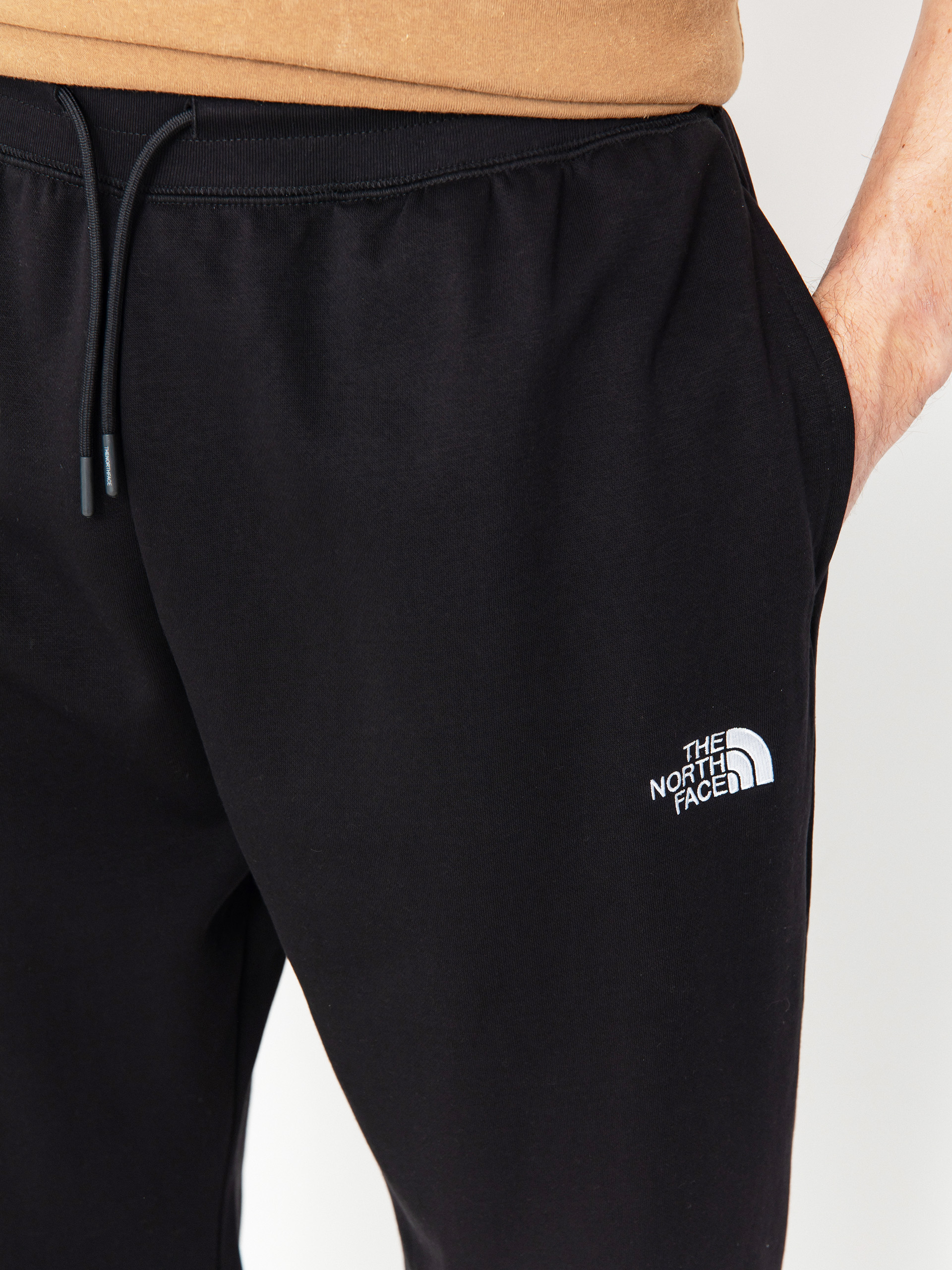 Nohavice The North Face Essential Relaxed Straight Jogger (tnf black)