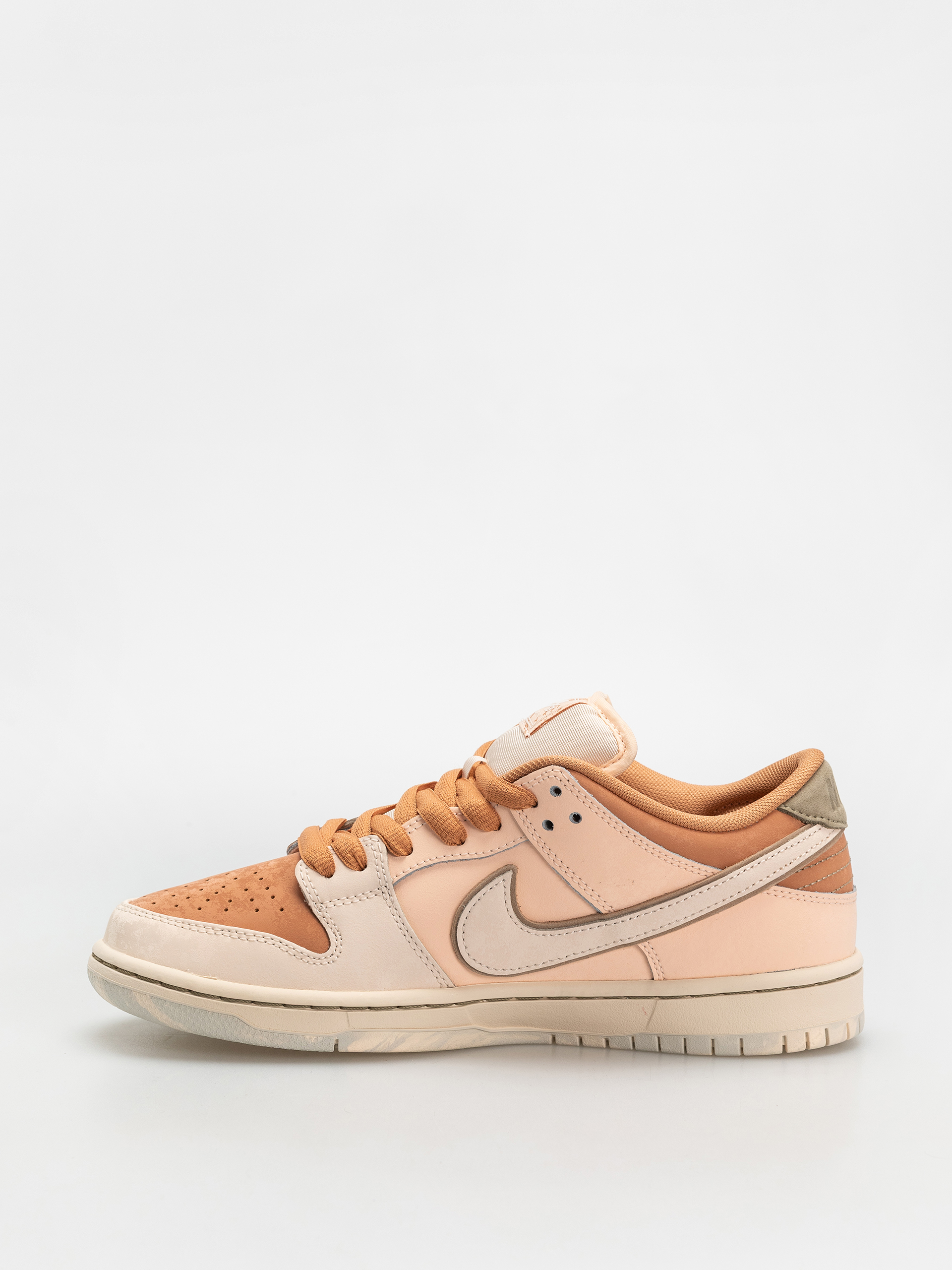 Topánky Nike SB Dunk Low Pro Prm (amber brown/guava ice crimson tint hemp)