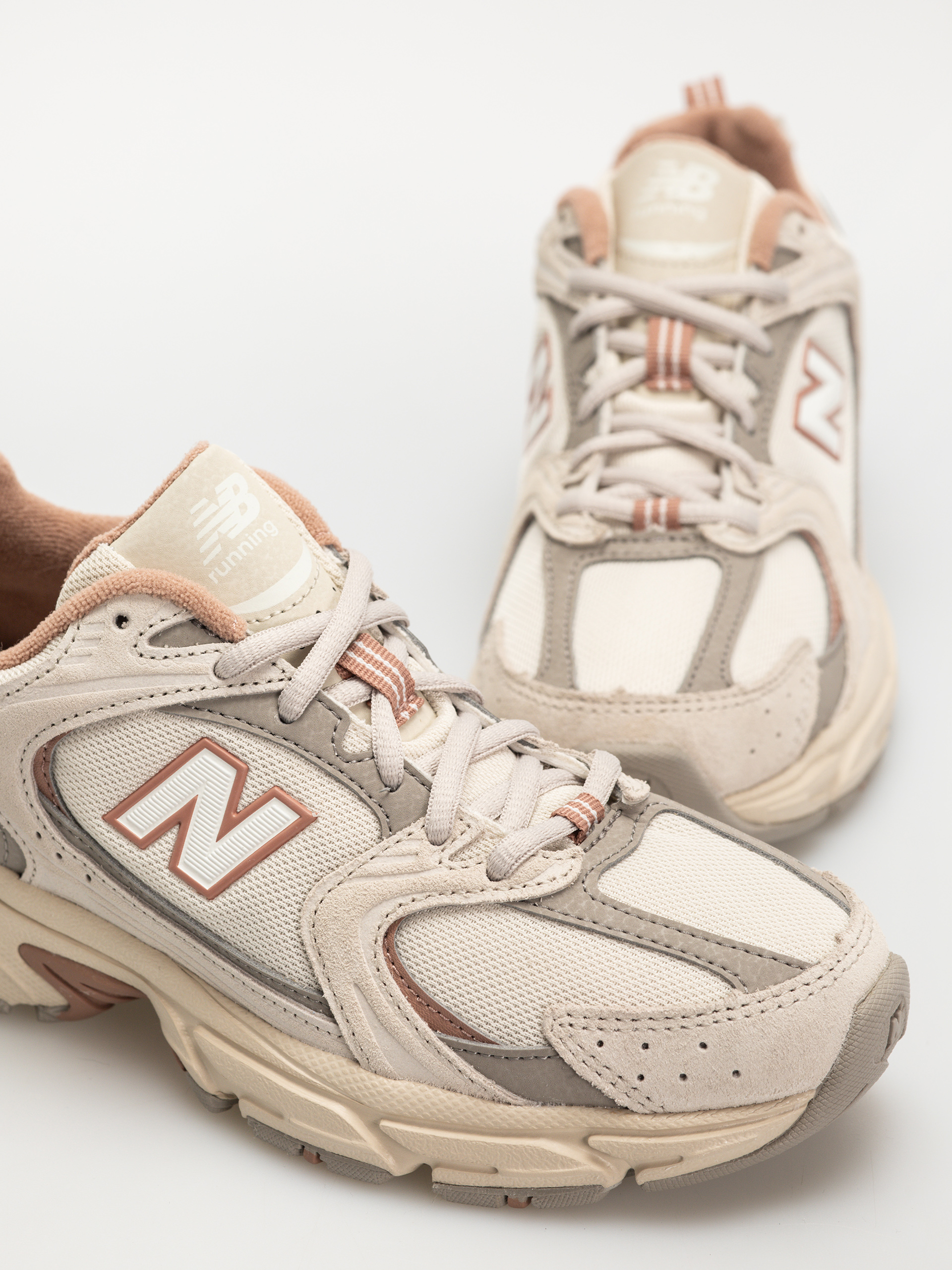 Topánky New Balance 530 (timberwolf)