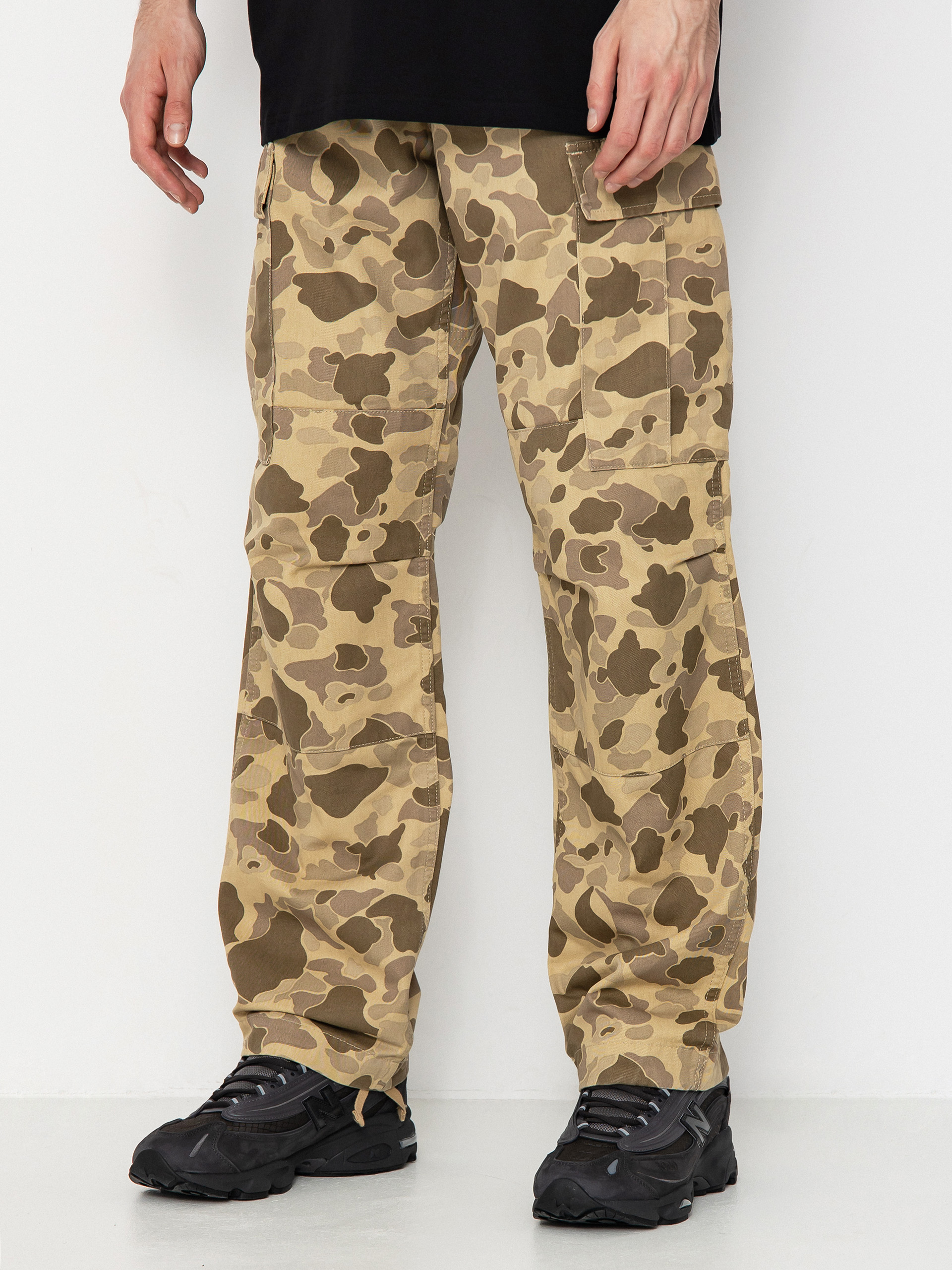 Nohavice Carhartt WIP Regular Cargo (camo duck/desert)