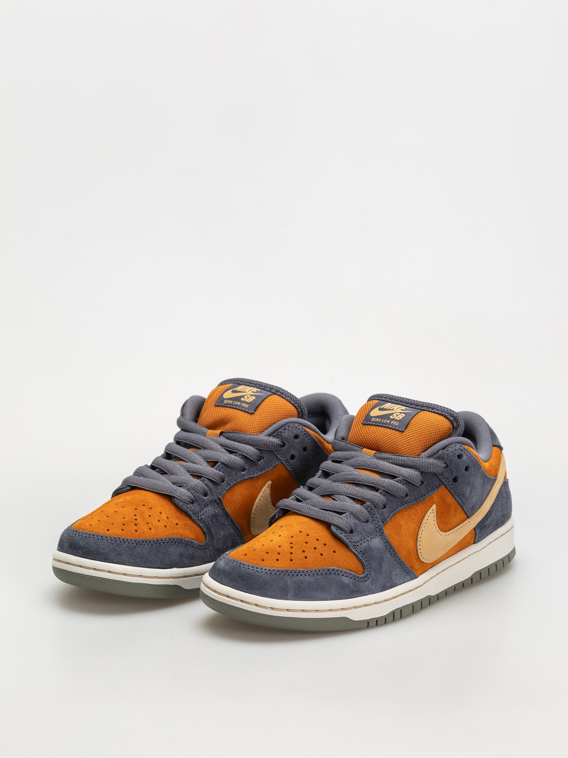 Topánky Nike SB Dunk Low Pro (light carbon/sesame monarch summit white)