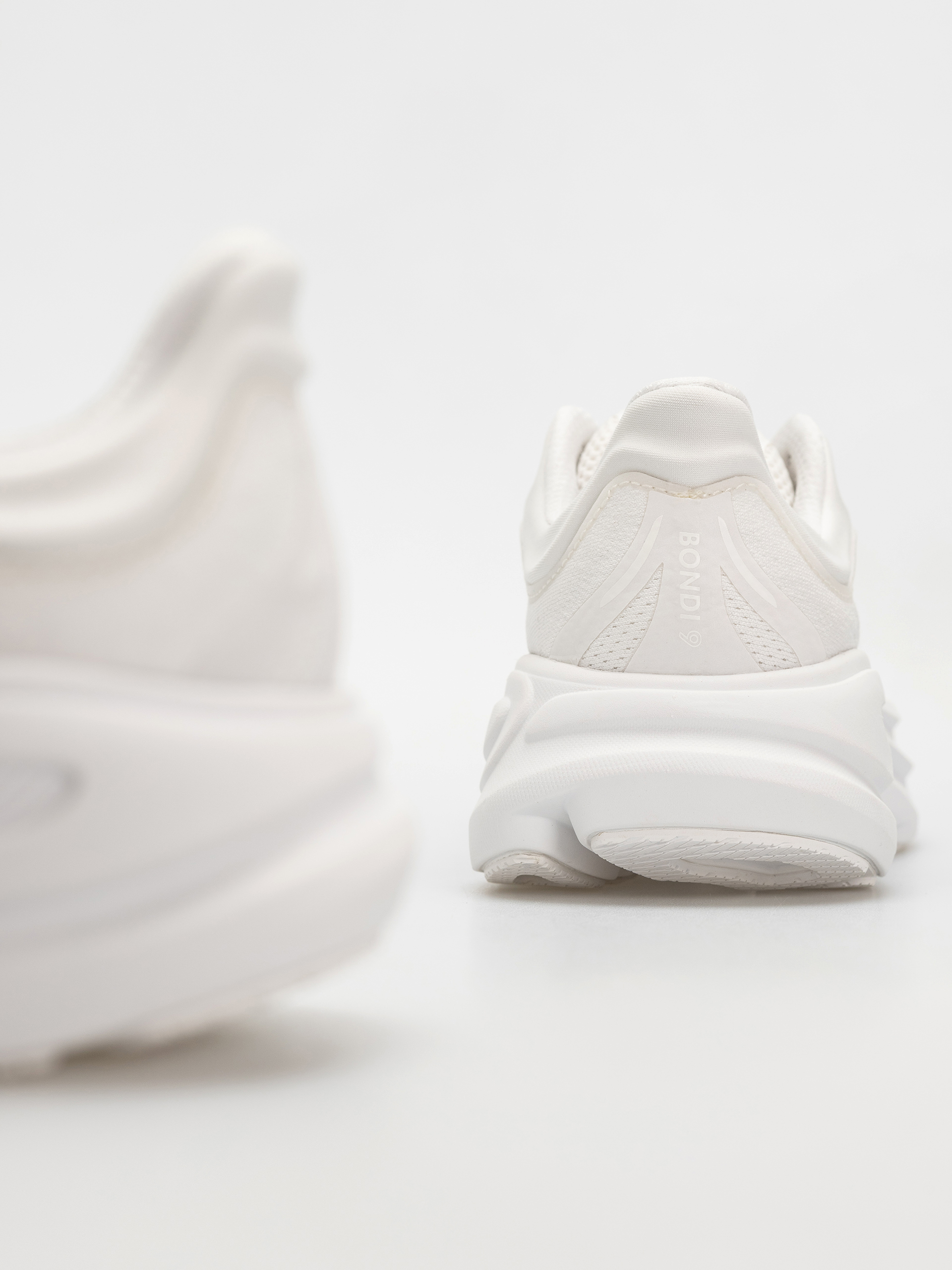 Topánky Hoka Bondi 9 Wmn (white/white)