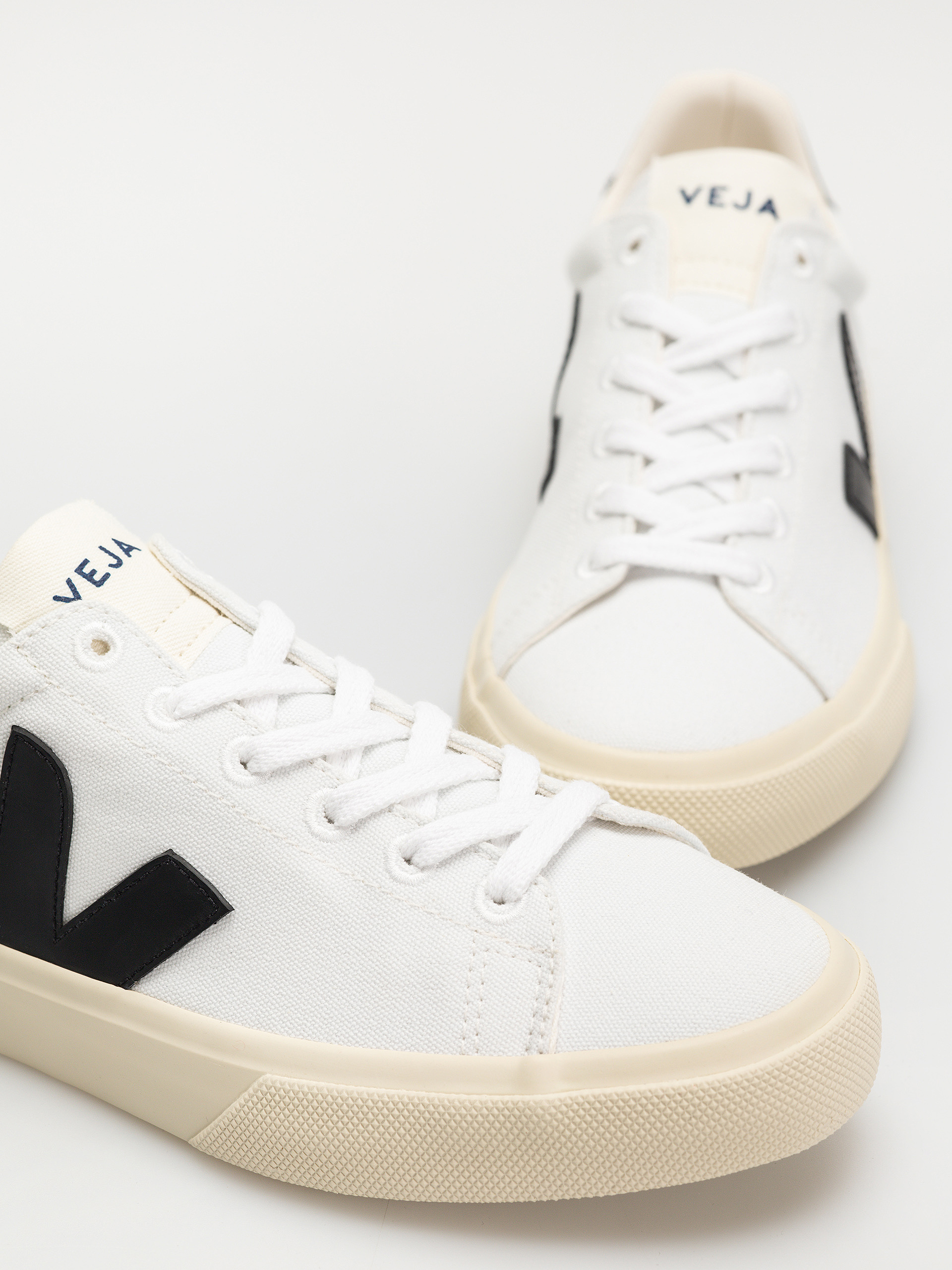 Topánky Veja Campo Canvas Wmn (white black)